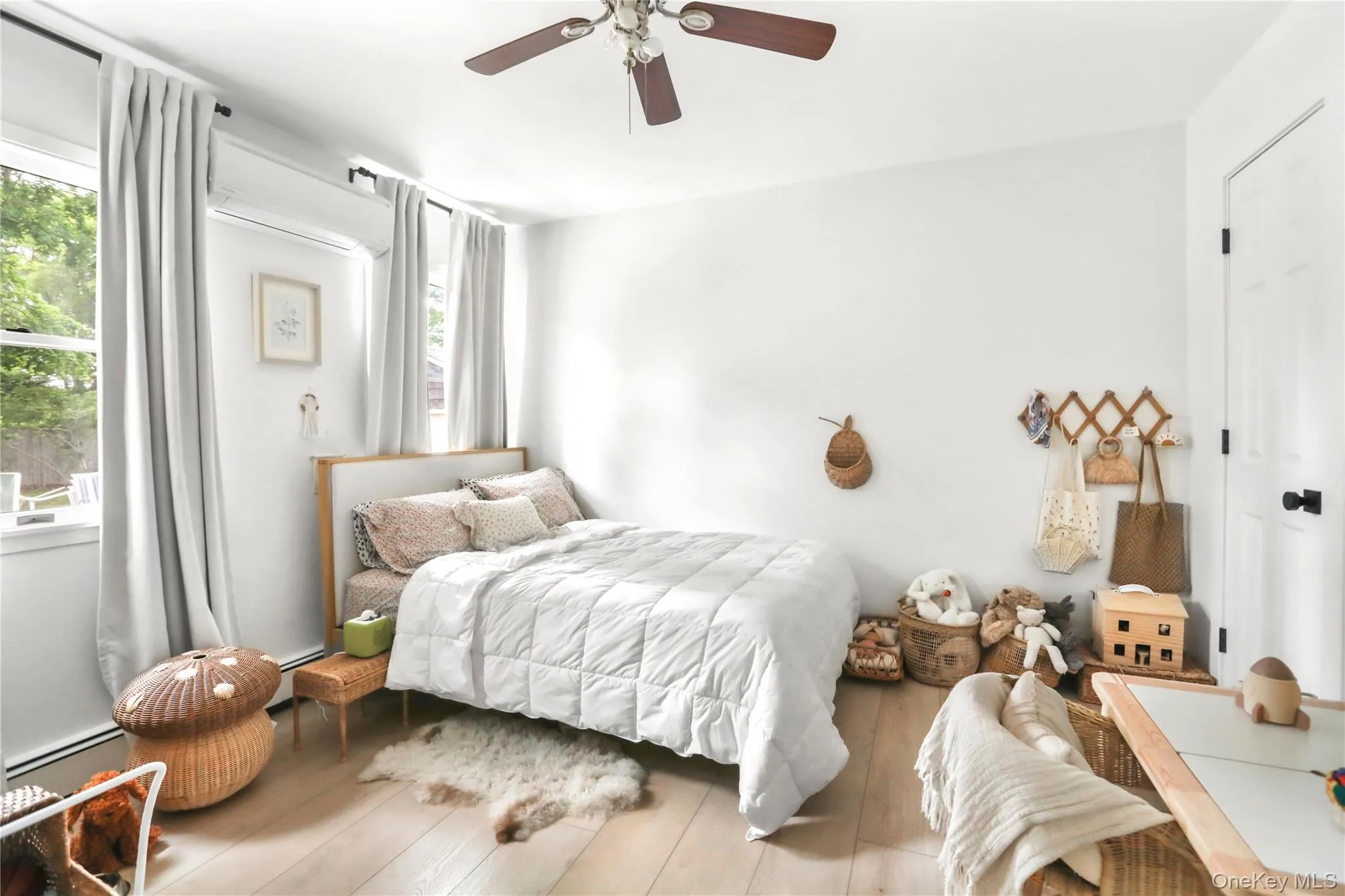 45 Howells Point Road, Brookhaven, NY, 3 Bedrooms Bedrooms, 6 Rooms Rooms,2 BathroomsBathrooms,Residential Lease,For Rent,Howells Point,0,1013668 45 Howells Point Road, Brookhaven, NY, 3 Bedrooms Bedrooms, 6 Rooms Rooms,2 BathroomsBathrooms,Residential Lease,For Rent,Howells Point,0,1013668