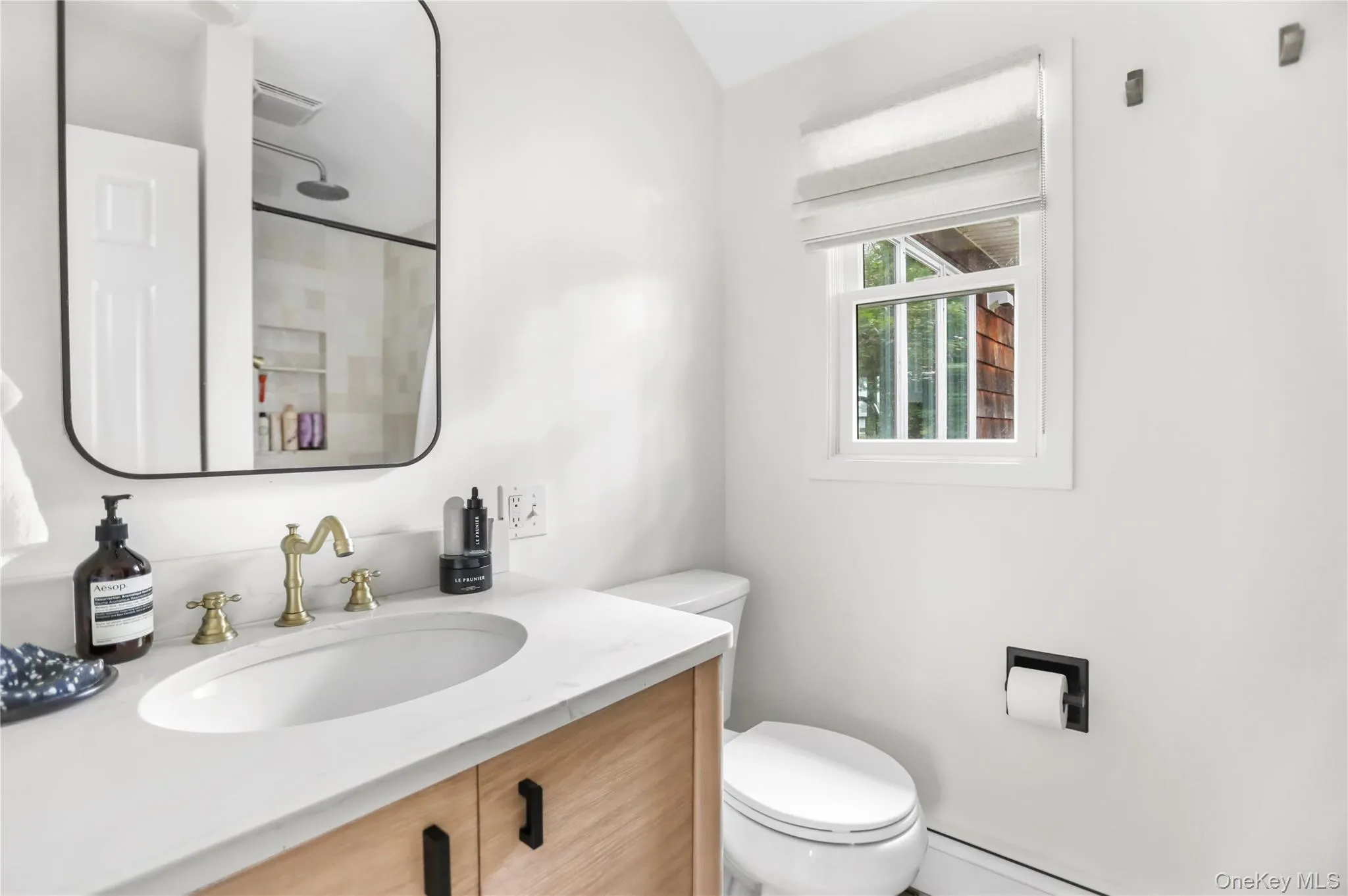 45 Howells Point Road, Brookhaven, NY, 3 Bedrooms Bedrooms, 6 Rooms Rooms,2 BathroomsBathrooms,Residential Lease,For Rent,Howells Point,0,1013668 45 Howells Point Road, Brookhaven, NY, 3 Bedrooms Bedrooms, 6 Rooms Rooms,2 BathroomsBathrooms,Residential Lease,For Rent,Howells Point,0,1013668