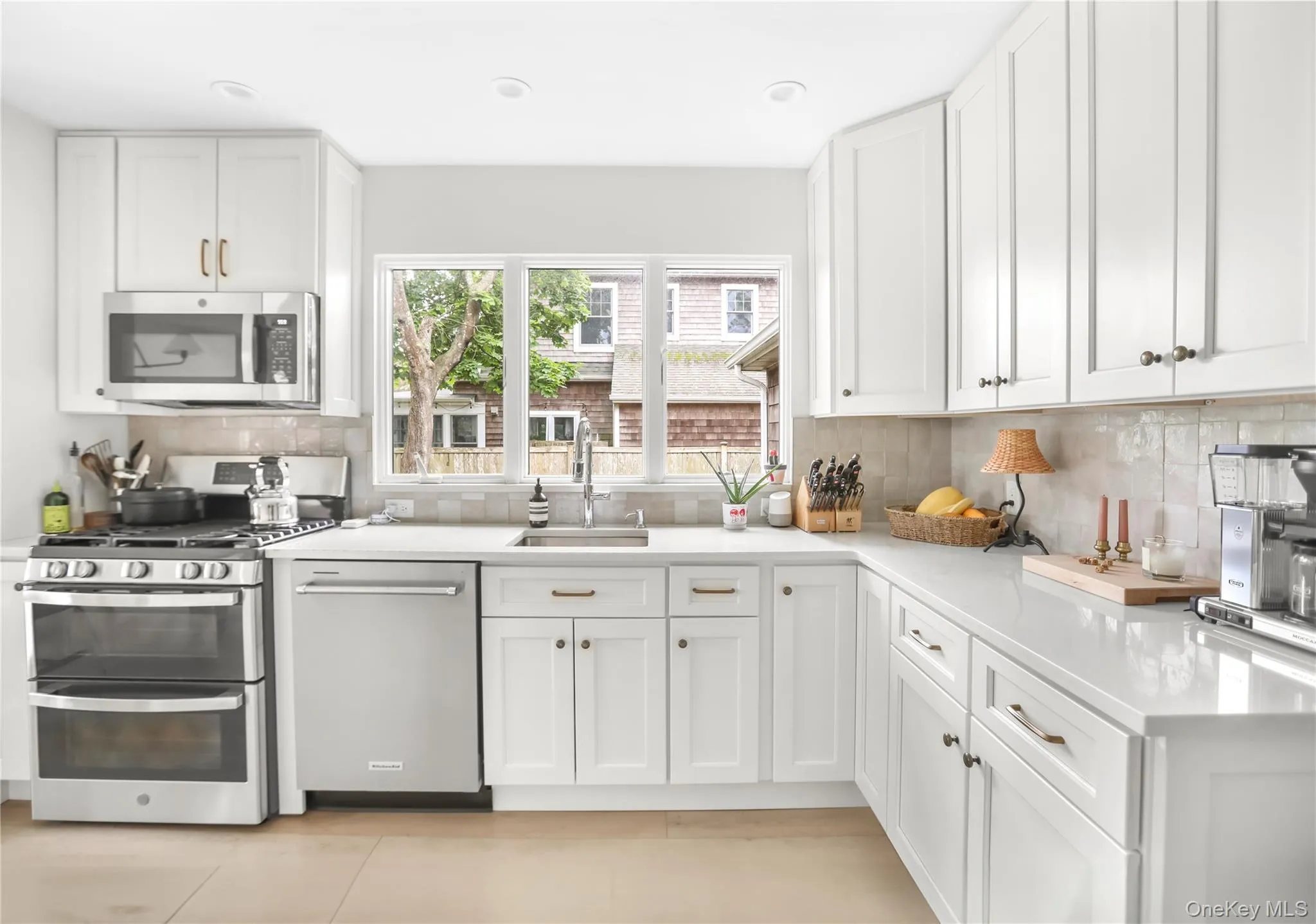 45 Howells Point Road, Brookhaven, NY, 3 Bedrooms Bedrooms, 6 Rooms Rooms,2 BathroomsBathrooms,Residential Lease,For Rent,Howells Point,0,1013668 45 Howells Point Road, Brookhaven, NY, 3 Bedrooms Bedrooms, 6 Rooms Rooms,2 BathroomsBathrooms,Residential Lease,For Rent,Howells Point,0,1013668