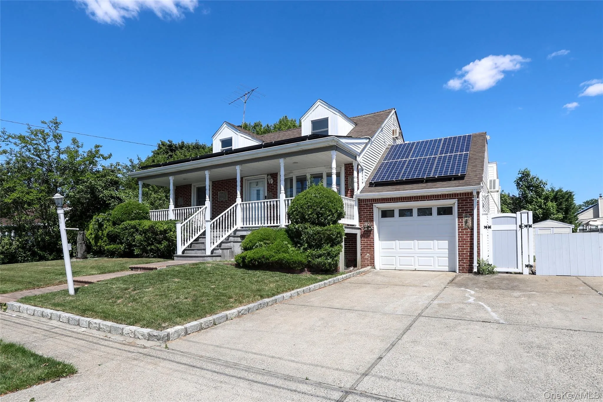 20 Clearwater Road, Babylon, NY, 4 Bedrooms Bedrooms, 7 Rooms Rooms,2 BathroomsBathrooms,Residential,For Rent,Clearwater,0,1013669 20 Clearwater Road, Babylon, NY, 4 Bedrooms Bedrooms, 7 Rooms Rooms,2 BathroomsBathrooms,Residential,For Rent,Clearwater,0,1013669
