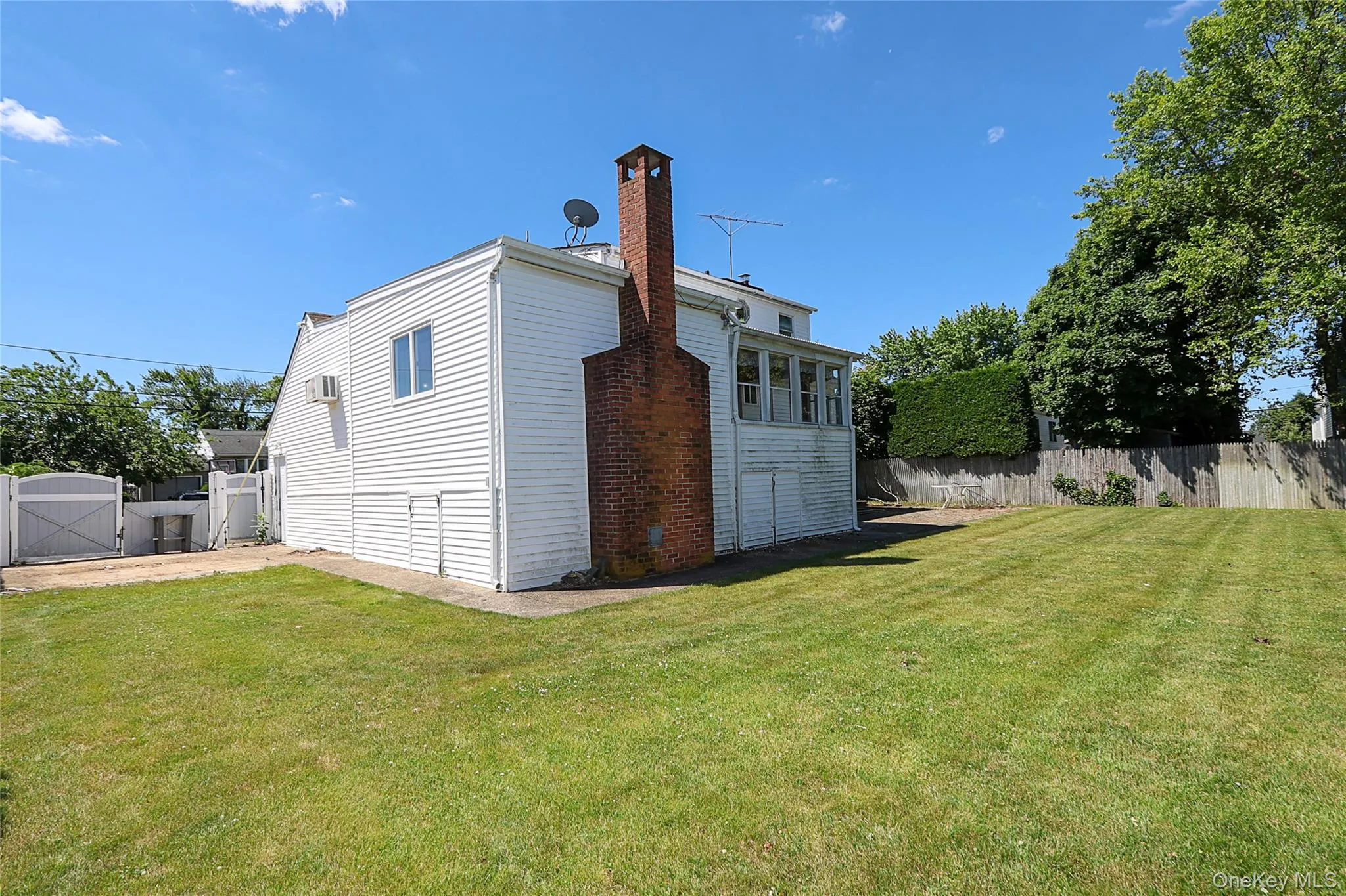 20 Clearwater Road, Babylon, NY, 4 Bedrooms Bedrooms, 7 Rooms Rooms,2 BathroomsBathrooms,Residential,For Rent,Clearwater,0,1013669 20 Clearwater Road, Babylon, NY, 4 Bedrooms Bedrooms, 7 Rooms Rooms,2 BathroomsBathrooms,Residential,For Rent,Clearwater,0,1013669