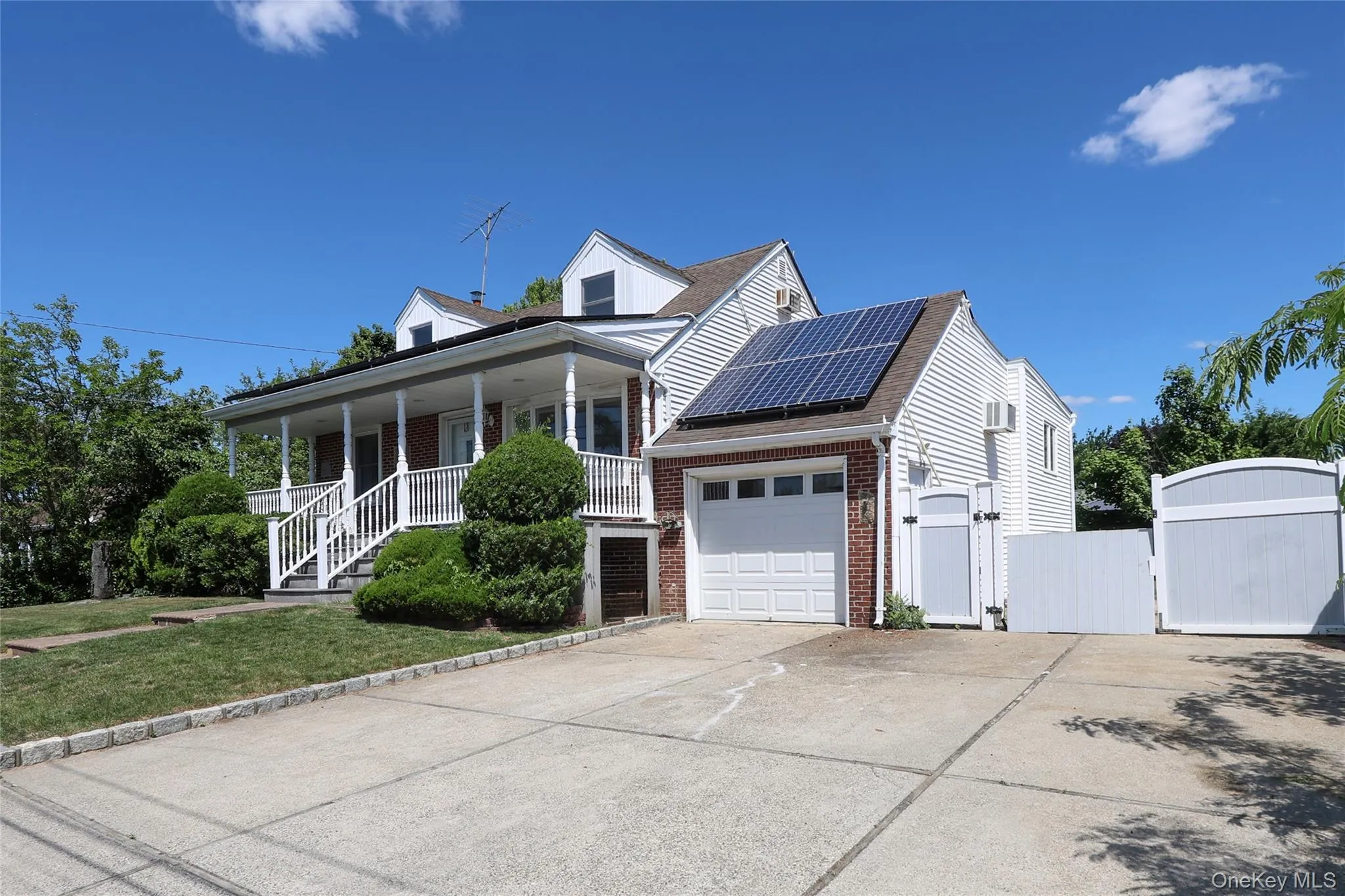 20 Clearwater Road, Babylon, NY, 4 Bedrooms Bedrooms, 7 Rooms Rooms,2 BathroomsBathrooms,Residential,For Rent,Clearwater,0,1013669 20 Clearwater Road, Babylon, NY, 4 Bedrooms Bedrooms, 7 Rooms Rooms,2 BathroomsBathrooms,Residential,For Rent,Clearwater,0,1013669