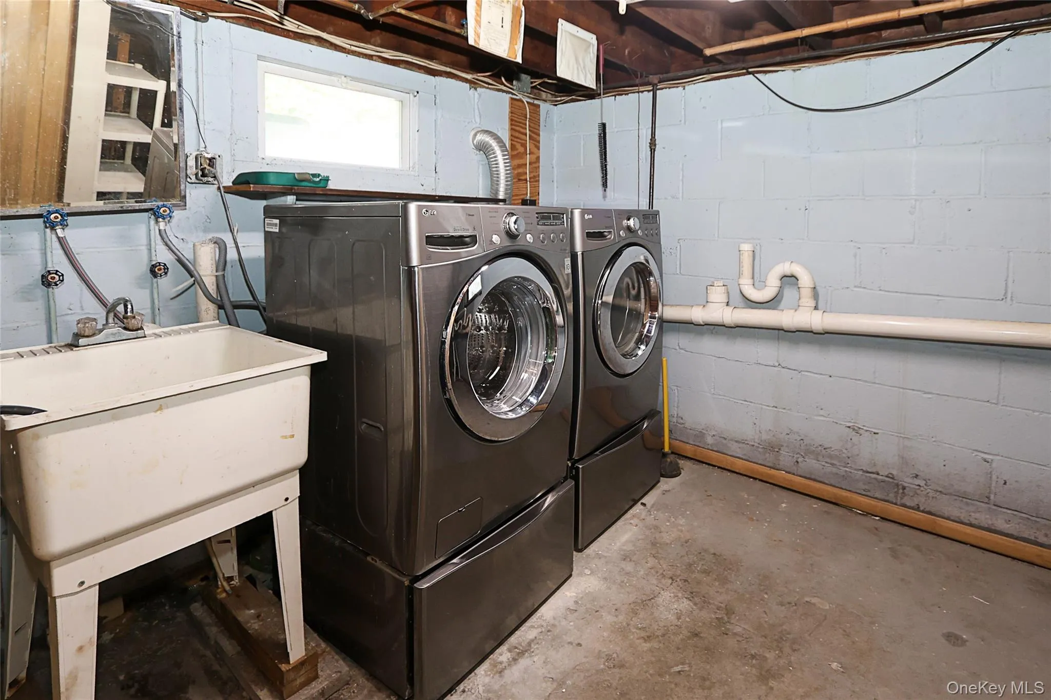 20 Clearwater Road, Babylon, NY, 4 Bedrooms Bedrooms, 7 Rooms Rooms,2 BathroomsBathrooms,Residential,For Rent,Clearwater,0,1013669 20 Clearwater Road, Babylon, NY, 4 Bedrooms Bedrooms, 7 Rooms Rooms,2 BathroomsBathrooms,Residential,For Rent,Clearwater,0,1013669