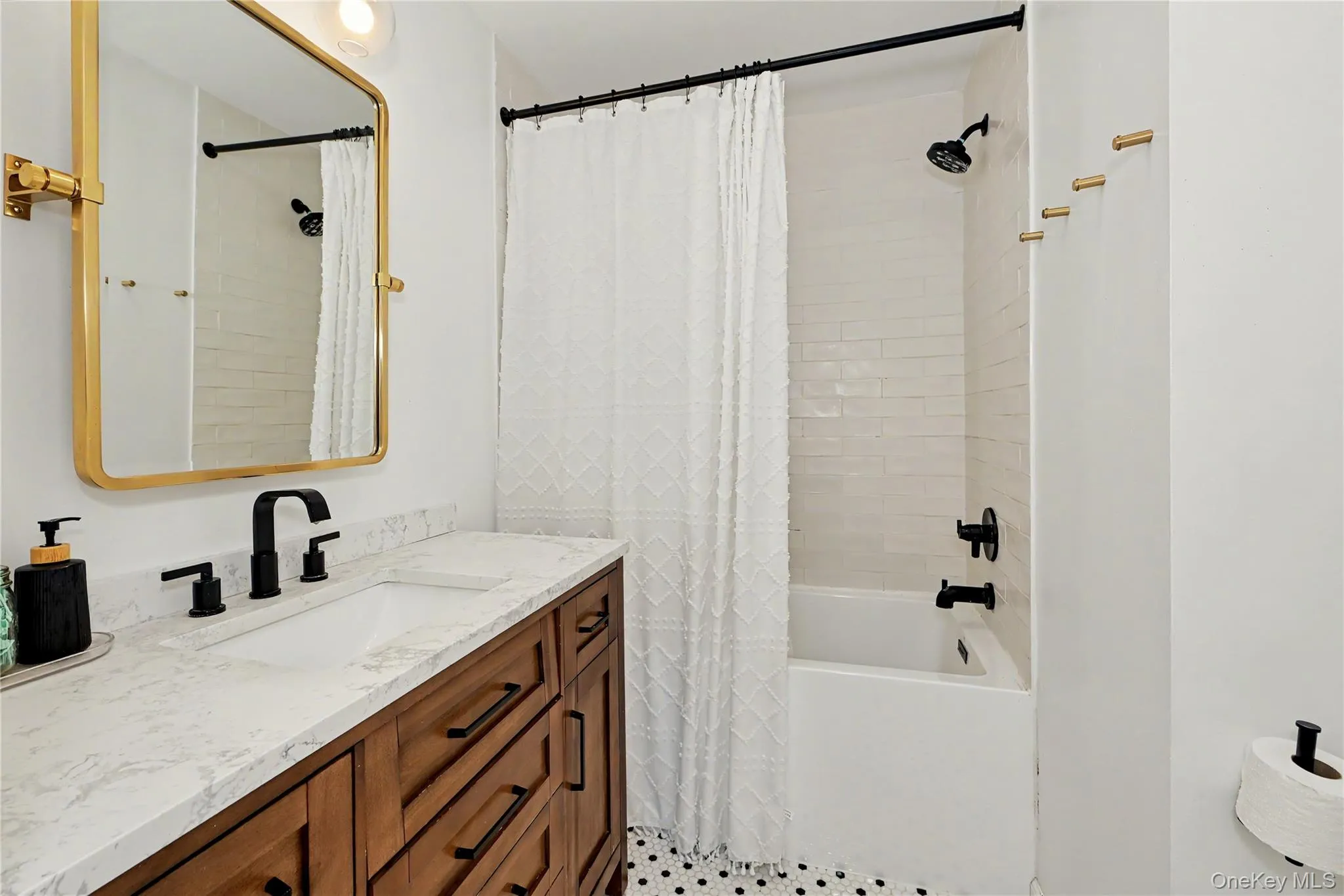 1205 Greystone Lane, Southeast, NY, 2 Bedrooms Bedrooms, 6 Rooms Rooms,2 BathroomsBathrooms,Residential,For Rent,Greystone,0,1013670 1205 Greystone Lane, Southeast, NY, 2 Bedrooms Bedrooms, 6 Rooms Rooms,2 BathroomsBathrooms,Residential,For Rent,Greystone,0,1013670