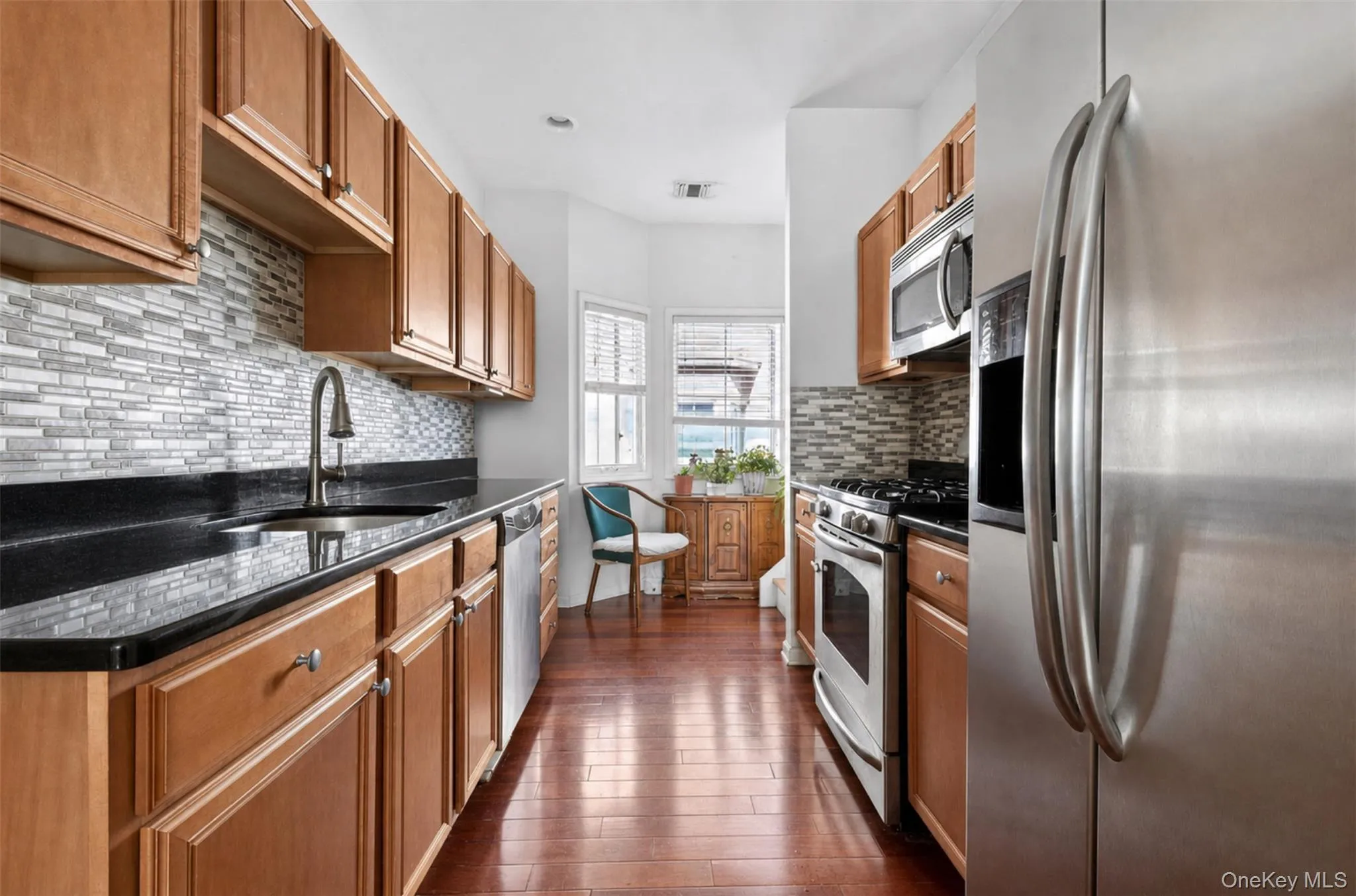 330 Maple Avenue, Hempstead, NY, 1 Bedroom Bedrooms, 4 Rooms Rooms,1 BathroomBathrooms,Residential,For Rent,Maple,0,1013672 330 Maple Avenue, Hempstead, NY, 1 Bedroom Bedrooms, 4 Rooms Rooms,1 BathroomBathrooms,Residential,For Rent,Maple,0,1013672
