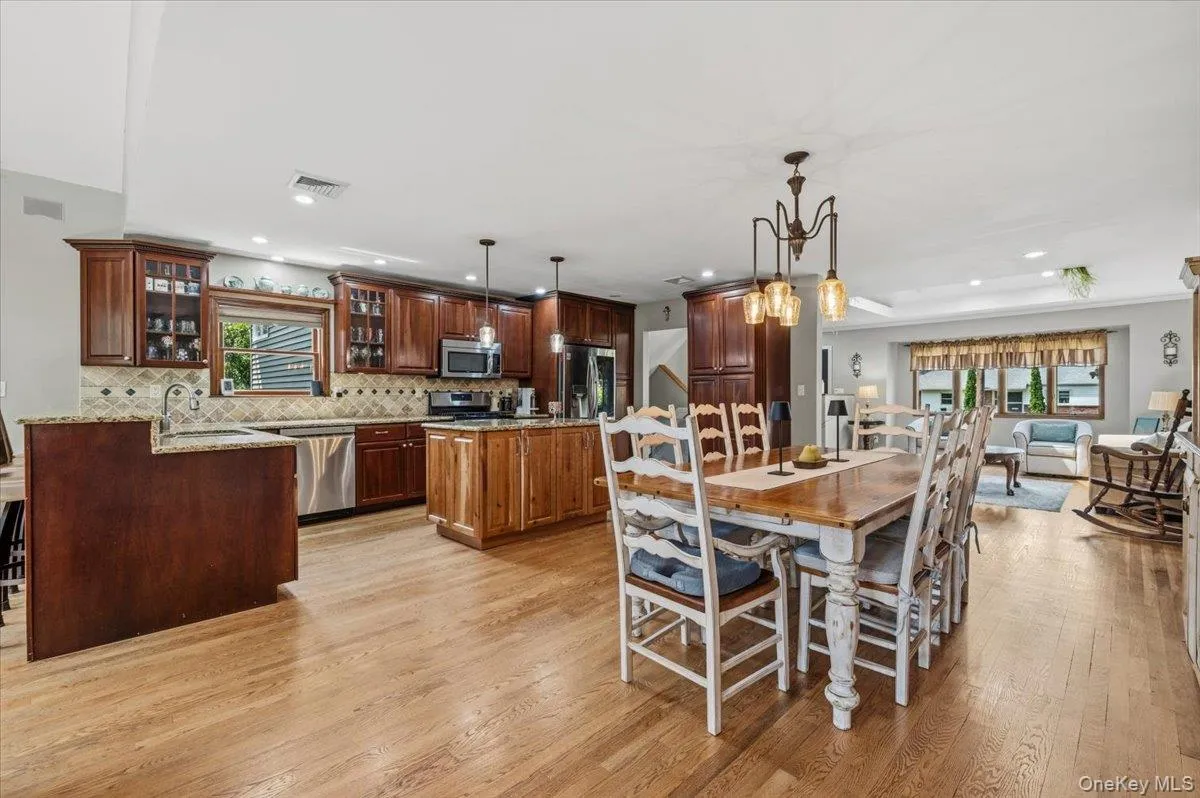 40 Sherman Drive, Oyster Bay, NY, 4 Bedrooms Bedrooms, 12 Rooms Rooms,3 BathroomsBathrooms,Residential,For Rent,Sherman,0,1013674 40 Sherman Drive, Oyster Bay, NY, 4 Bedrooms Bedrooms, 12 Rooms Rooms,3 BathroomsBathrooms,Residential,For Rent,Sherman,0,1013674