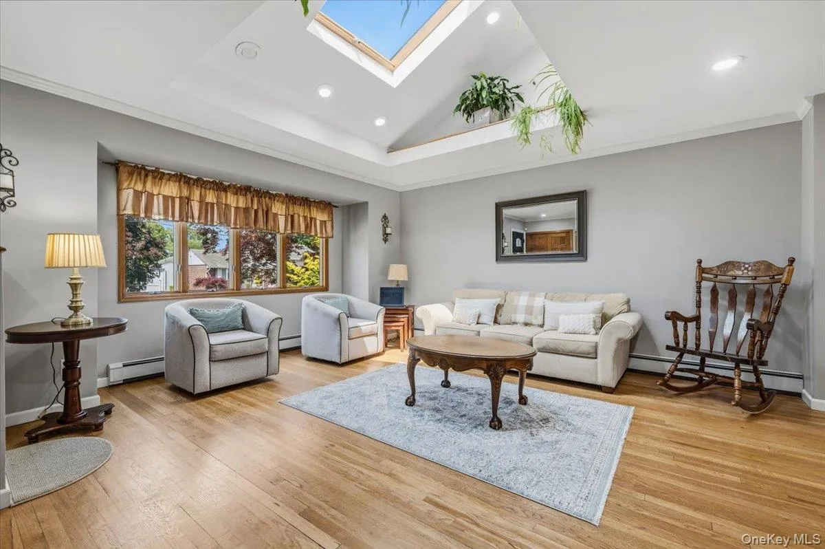40 Sherman Drive, Oyster Bay, NY, 4 Bedrooms Bedrooms, 12 Rooms Rooms,3 BathroomsBathrooms,Residential,For Rent,Sherman,0,1013674 40 Sherman Drive, Oyster Bay, NY, 4 Bedrooms Bedrooms, 12 Rooms Rooms,3 BathroomsBathrooms,Residential,For Rent,Sherman,0,1013674