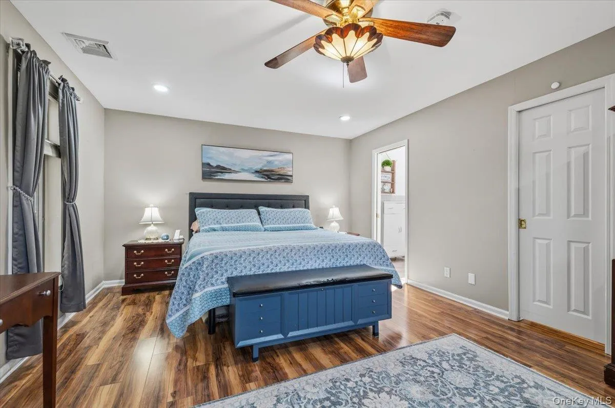 40 Sherman Drive, Oyster Bay, NY, 4 Bedrooms Bedrooms, 12 Rooms Rooms,3 BathroomsBathrooms,Residential,For Rent,Sherman,0,1013674 40 Sherman Drive, Oyster Bay, NY, 4 Bedrooms Bedrooms, 12 Rooms Rooms,3 BathroomsBathrooms,Residential,For Rent,Sherman,0,1013674