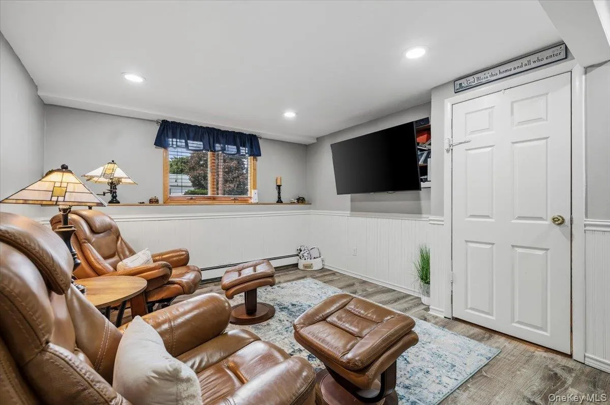 40 Sherman Drive, Oyster Bay, NY, 4 Bedrooms Bedrooms, 12 Rooms Rooms,3 BathroomsBathrooms,Residential,For Rent,Sherman,0,1013674 40 Sherman Drive, Oyster Bay, NY, 4 Bedrooms Bedrooms, 12 Rooms Rooms,3 BathroomsBathrooms,Residential,For Rent,Sherman,0,1013674