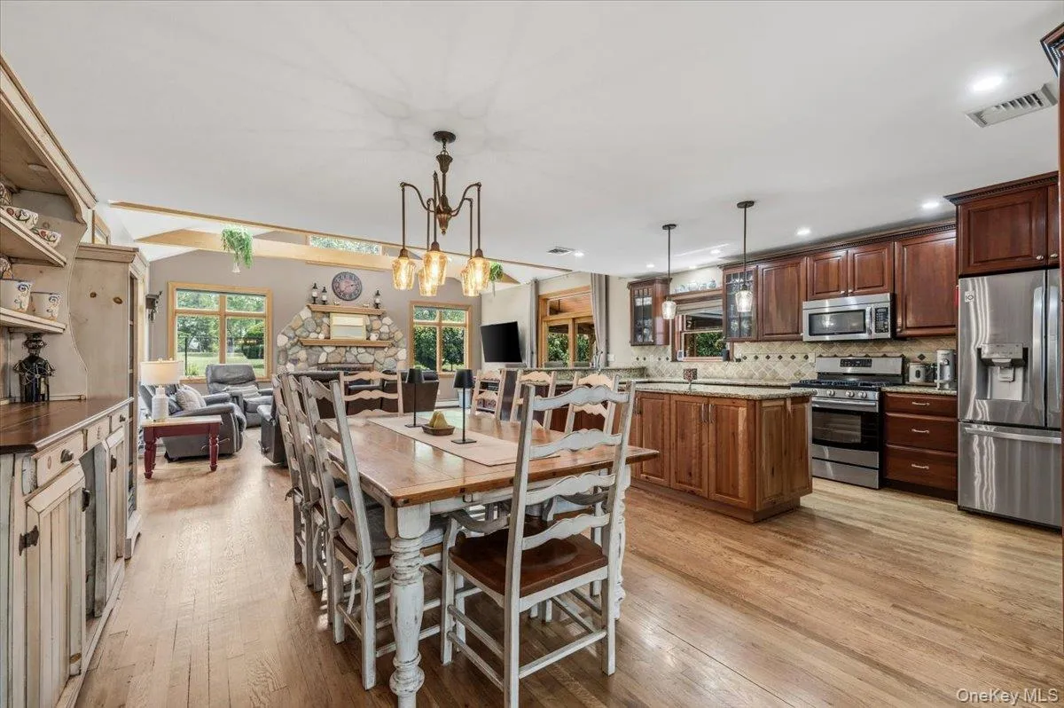 40 Sherman Drive, Oyster Bay, NY, 4 Bedrooms Bedrooms, 12 Rooms Rooms,3 BathroomsBathrooms,Residential,For Rent,Sherman,0,1013674 40 Sherman Drive, Oyster Bay, NY, 4 Bedrooms Bedrooms, 12 Rooms Rooms,3 BathroomsBathrooms,Residential,For Rent,Sherman,0,1013674