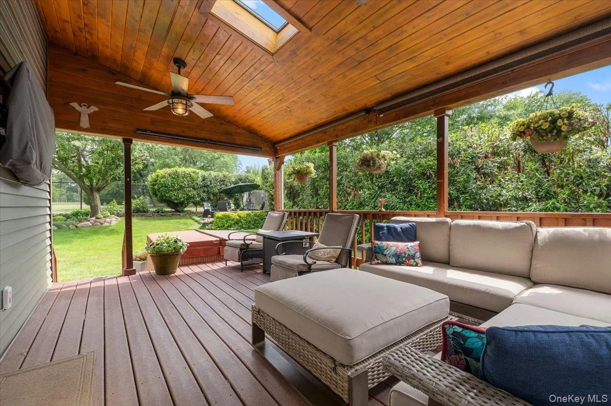 40 Sherman Drive, Oyster Bay, NY, 4 Bedrooms Bedrooms, 12 Rooms Rooms,3 BathroomsBathrooms,Residential,For Rent,Sherman,0,1013674 40 Sherman Drive, Oyster Bay, NY, 4 Bedrooms Bedrooms, 12 Rooms Rooms,3 BathroomsBathrooms,Residential,For Rent,Sherman,0,1013674