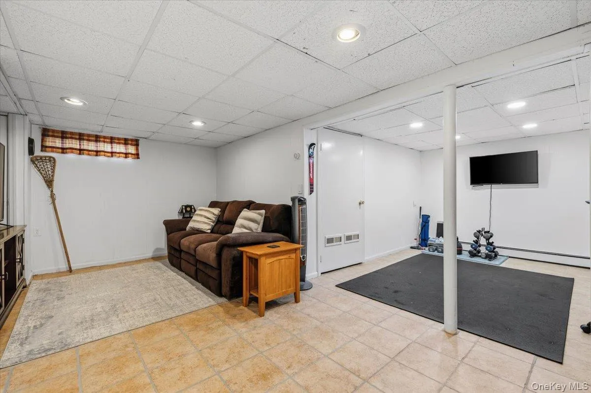40 Sherman Drive, Oyster Bay, NY, 4 Bedrooms Bedrooms, 12 Rooms Rooms,3 BathroomsBathrooms,Residential,For Rent,Sherman,0,1013674 40 Sherman Drive, Oyster Bay, NY, 4 Bedrooms Bedrooms, 12 Rooms Rooms,3 BathroomsBathrooms,Residential,For Rent,Sherman,0,1013674
