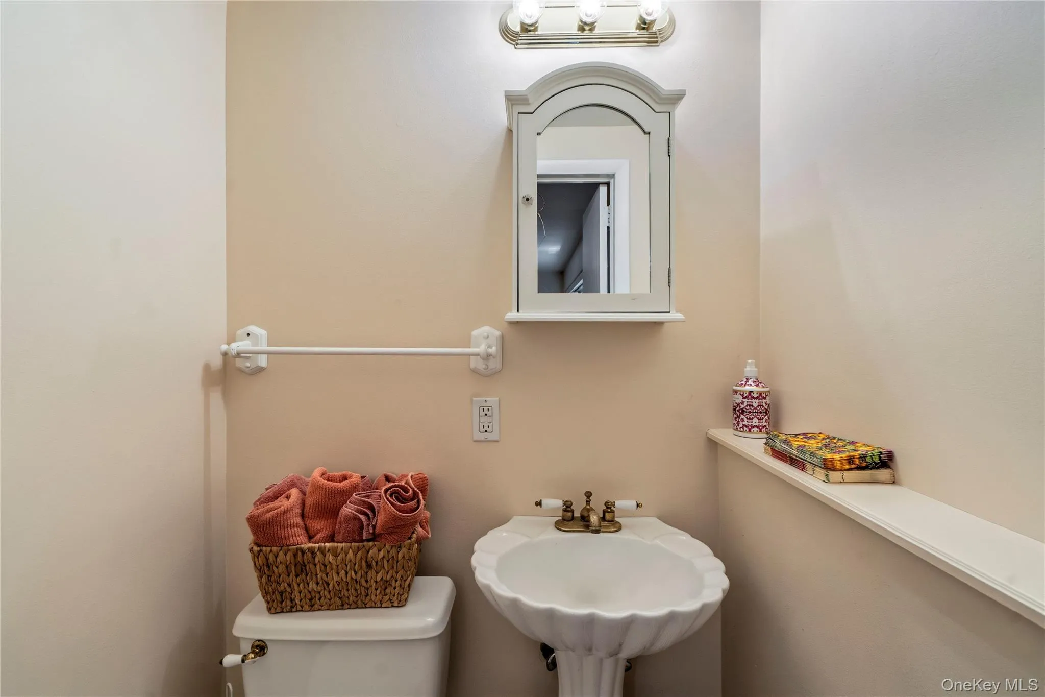 128 Atkinson Road, Hempstead, NY, 3 Bedrooms Bedrooms, 8 Rooms Rooms,2 BathroomsBathrooms,Residential,For Rent,Atkinson,0,1013677 128 Atkinson Road, Hempstead, NY, 3 Bedrooms Bedrooms, 8 Rooms Rooms,2 BathroomsBathrooms,Residential,For Rent,Atkinson,0,1013677