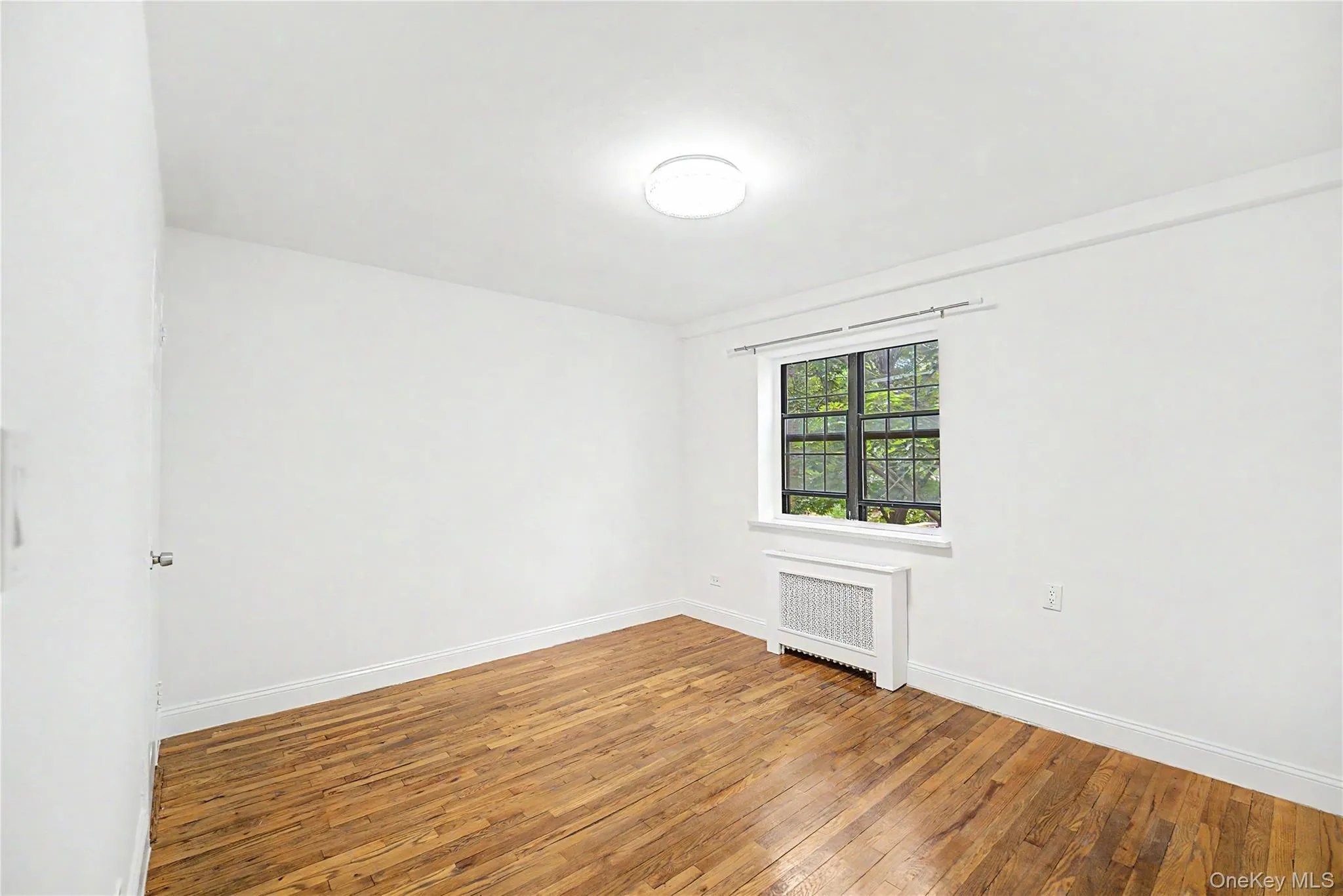 144-36 78th Avenue, New York, NY, 2 Bedrooms Bedrooms, 4 Rooms Rooms,1 BathroomBathrooms,Residential,For Rent,78th,0,1013687 144-36 78th Avenue, New York, NY, 2 Bedrooms Bedrooms, 4 Rooms Rooms,1 BathroomBathrooms,Residential,For Rent,78th,0,1013687
