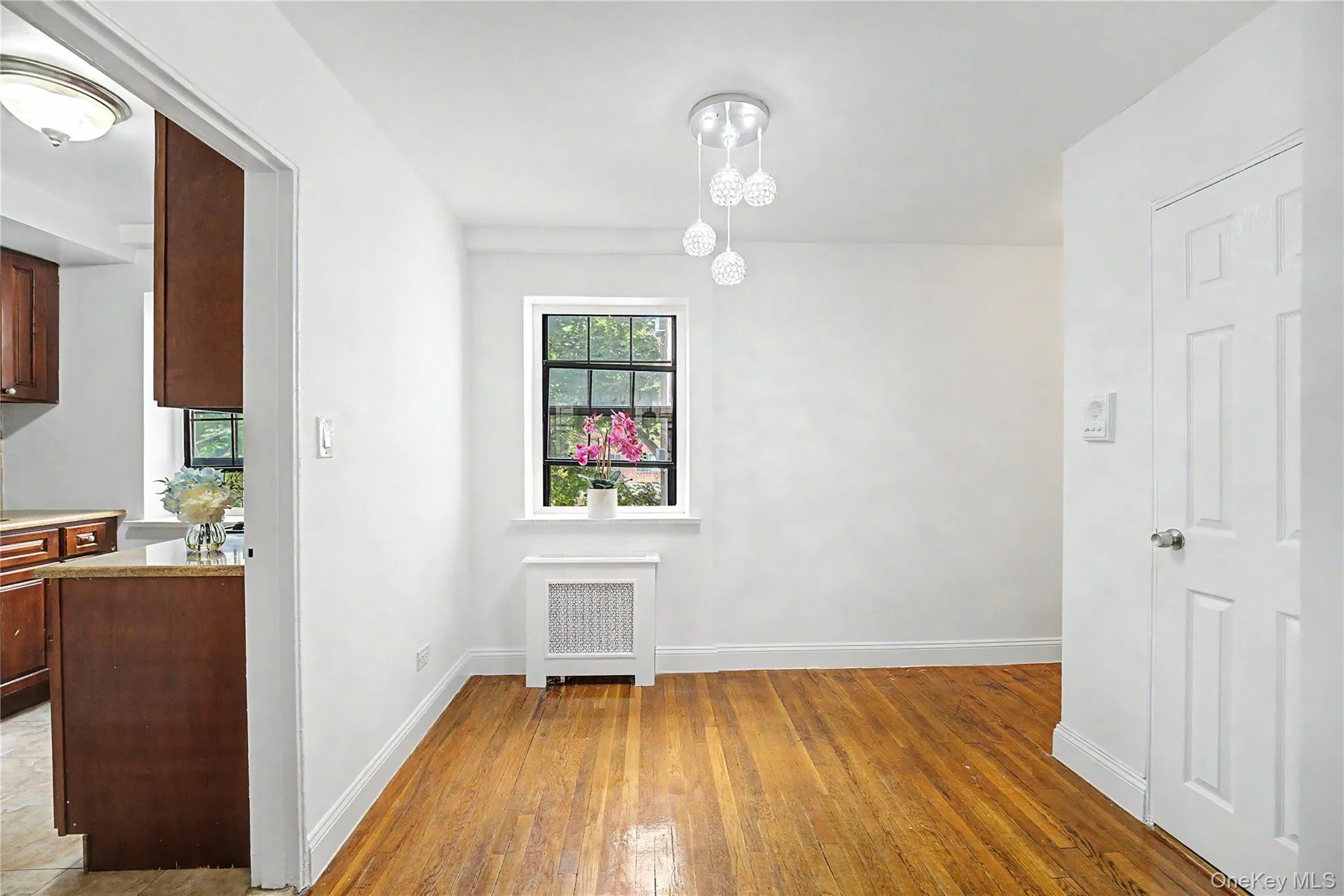 144-36 78th Avenue, New York, NY, 2 Bedrooms Bedrooms, 4 Rooms Rooms,1 BathroomBathrooms,Residential,For Rent,78th,0,1013687 144-36 78th Avenue, New York, NY, 2 Bedrooms Bedrooms, 4 Rooms Rooms,1 BathroomBathrooms,Residential,For Rent,78th,0,1013687