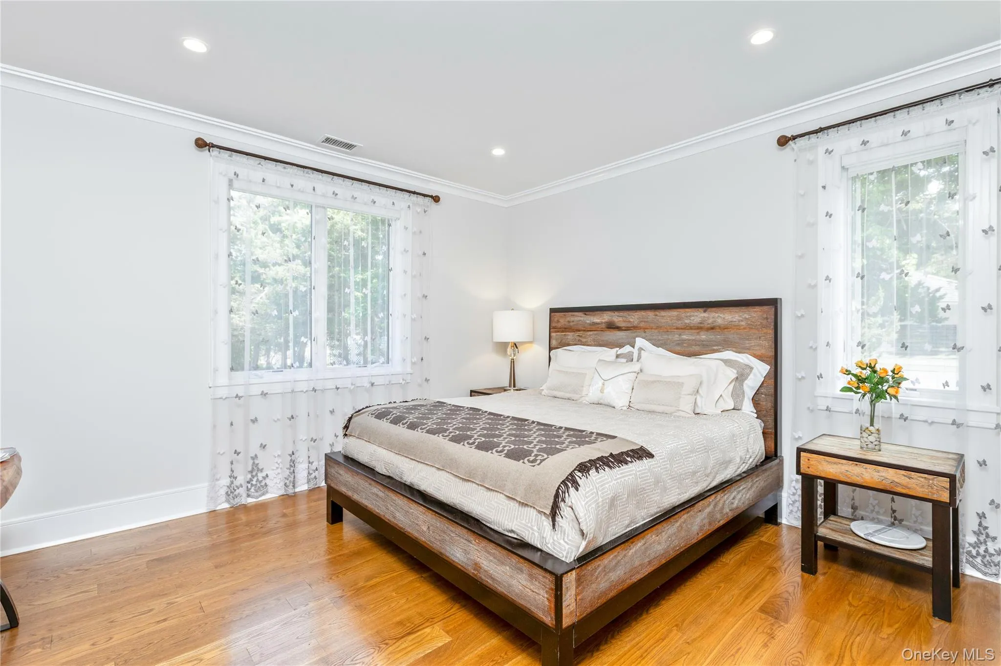 26 Tuthill Lane, Southampton, NY, 3 Bedrooms Bedrooms, 7 Rooms Rooms,3 BathroomsBathrooms,Residential,For Rent,Tuthill,0,1013688 26 Tuthill Lane, Southampton, NY, 3 Bedrooms Bedrooms, 7 Rooms Rooms,3 BathroomsBathrooms,Residential,For Rent,Tuthill,0,1013688
