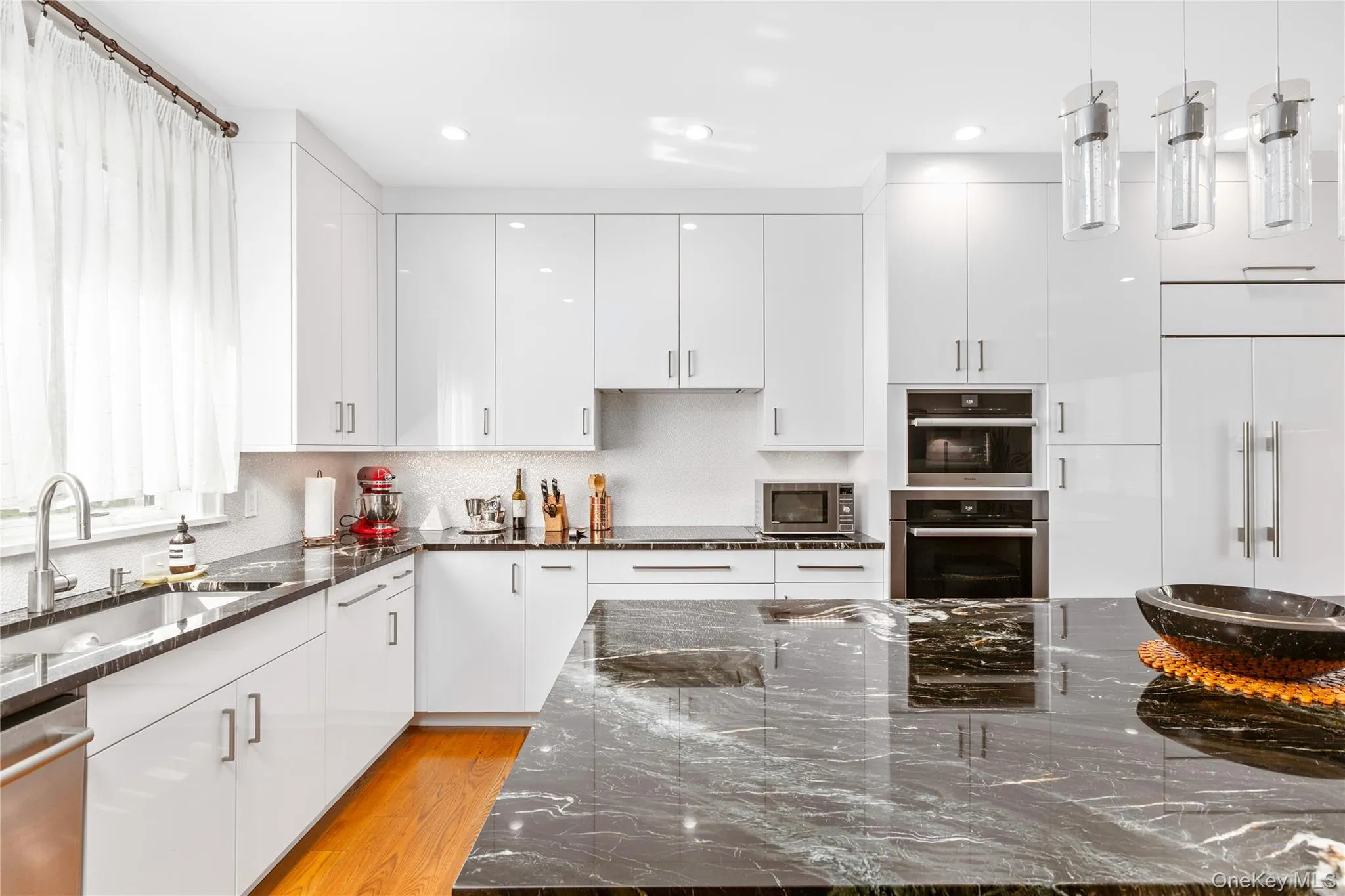 26 Tuthill Lane, Southampton, NY, 3 Bedrooms Bedrooms, 7 Rooms Rooms,3 BathroomsBathrooms,Residential,For Rent,Tuthill,0,1013688 26 Tuthill Lane, Southampton, NY, 3 Bedrooms Bedrooms, 7 Rooms Rooms,3 BathroomsBathrooms,Residential,For Rent,Tuthill,0,1013688