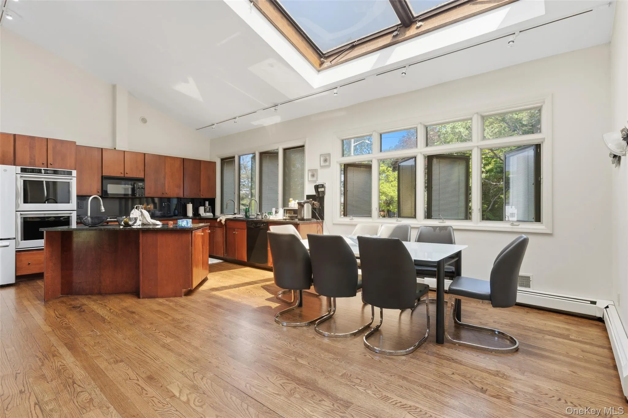 2 Ruth Court, Ramapo, NY, 6 Bedrooms Bedrooms, 11 Rooms Rooms,3 BathroomsBathrooms,Residential,For Rent,Ruth,0,1013690 2 Ruth Court, Ramapo, NY, 6 Bedrooms Bedrooms, 11 Rooms Rooms,3 BathroomsBathrooms,Residential,For Rent,Ruth,0,1013690