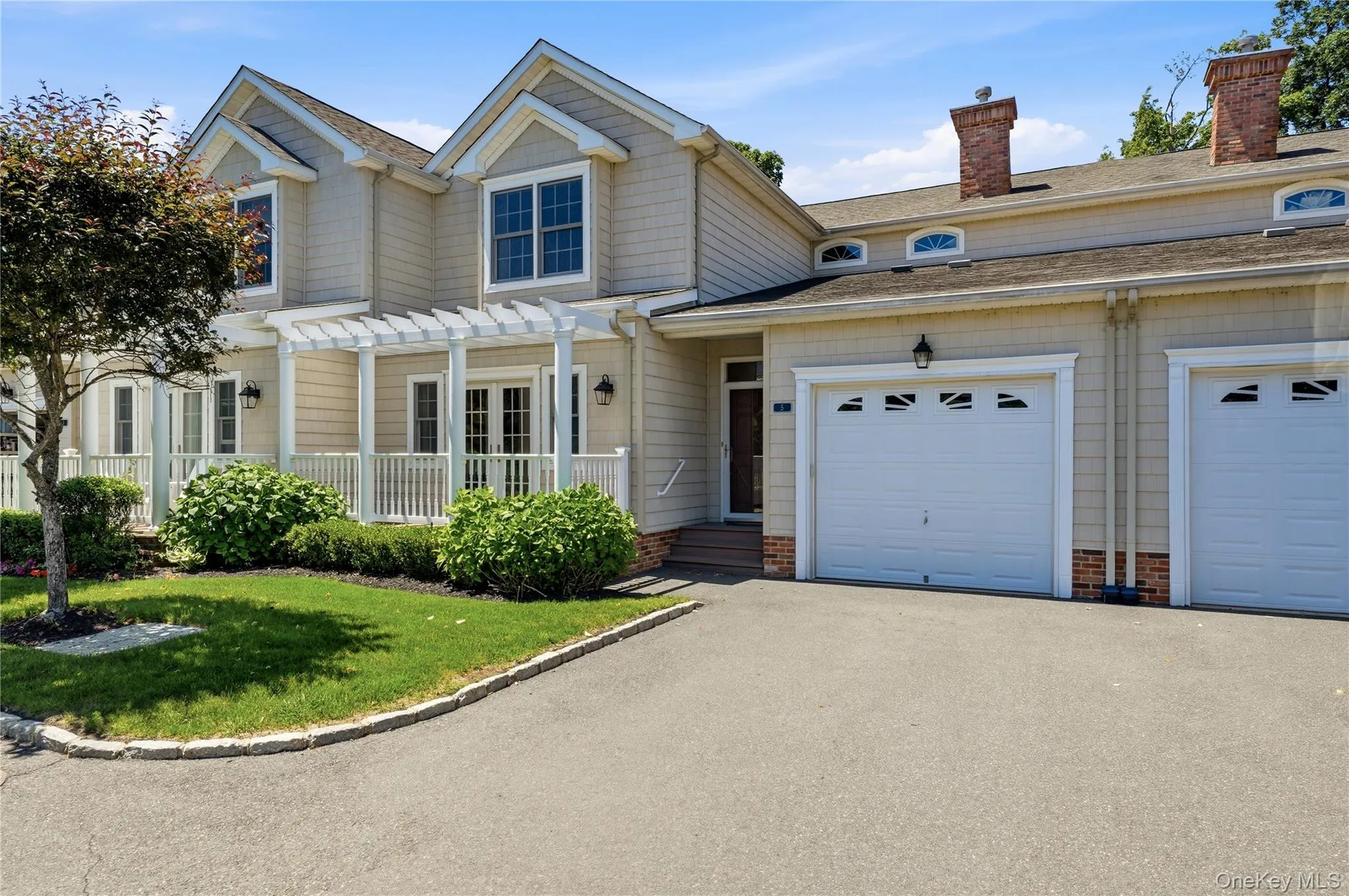 5 Daniels Way, Islip, NY, 3 Bedrooms Bedrooms, 7 Rooms Rooms,3 BathroomsBathrooms,Residential,For Rent,Daniels,0,1013697 5 Daniels Way, Islip, NY, 3 Bedrooms Bedrooms, 7 Rooms Rooms,3 BathroomsBathrooms,Residential,For Rent,Daniels,0,1013697