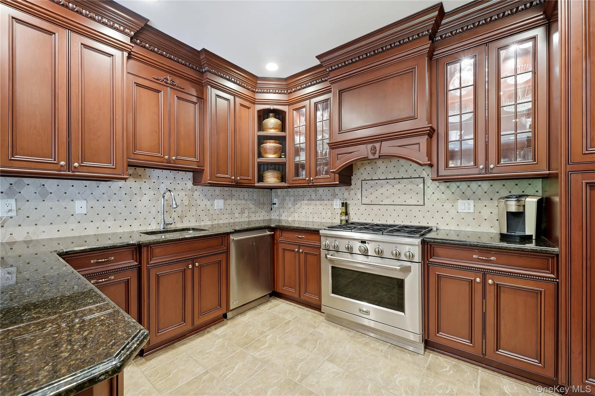 5 Daniels Way, Islip, NY, 3 Bedrooms Bedrooms, 7 Rooms Rooms,3 BathroomsBathrooms,Residential,For Rent,Daniels,0,1013697 5 Daniels Way, Islip, NY, 3 Bedrooms Bedrooms, 7 Rooms Rooms,3 BathroomsBathrooms,Residential,For Rent,Daniels,0,1013697