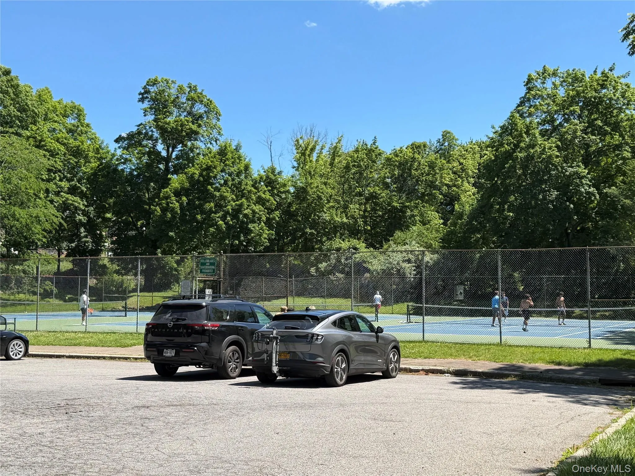 20 Foxwood Drive, Mount Pleasant, NY, 1 Bedroom Bedrooms, 5 Rooms Rooms,1 BathroomBathrooms,Residential,For Rent,Foxwood,0,KEY1013700 20 Foxwood Drive, Mount Pleasant, NY, 1 Bedroom Bedrooms, 5 Rooms Rooms,1 BathroomBathrooms,Residential,For Rent,Foxwood,0,KEY1013700