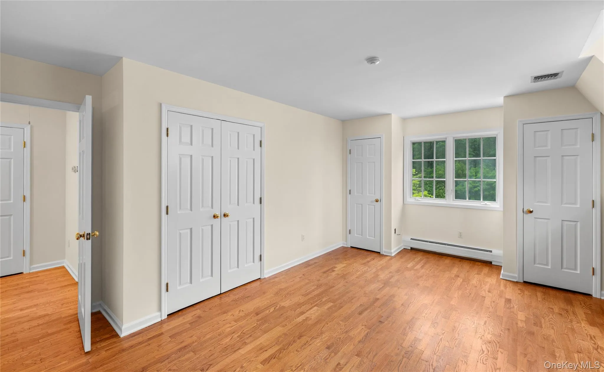 102 Birchwood Avenue, Clarkstown, NY, 6 Bedrooms Bedrooms, 16 Rooms Rooms,3 BathroomsBathrooms,Residential,For Rent,Birchwood,0,1013711 102 Birchwood Avenue, Clarkstown, NY, 6 Bedrooms Bedrooms, 16 Rooms Rooms,3 BathroomsBathrooms,Residential,For Rent,Birchwood,0,1013711