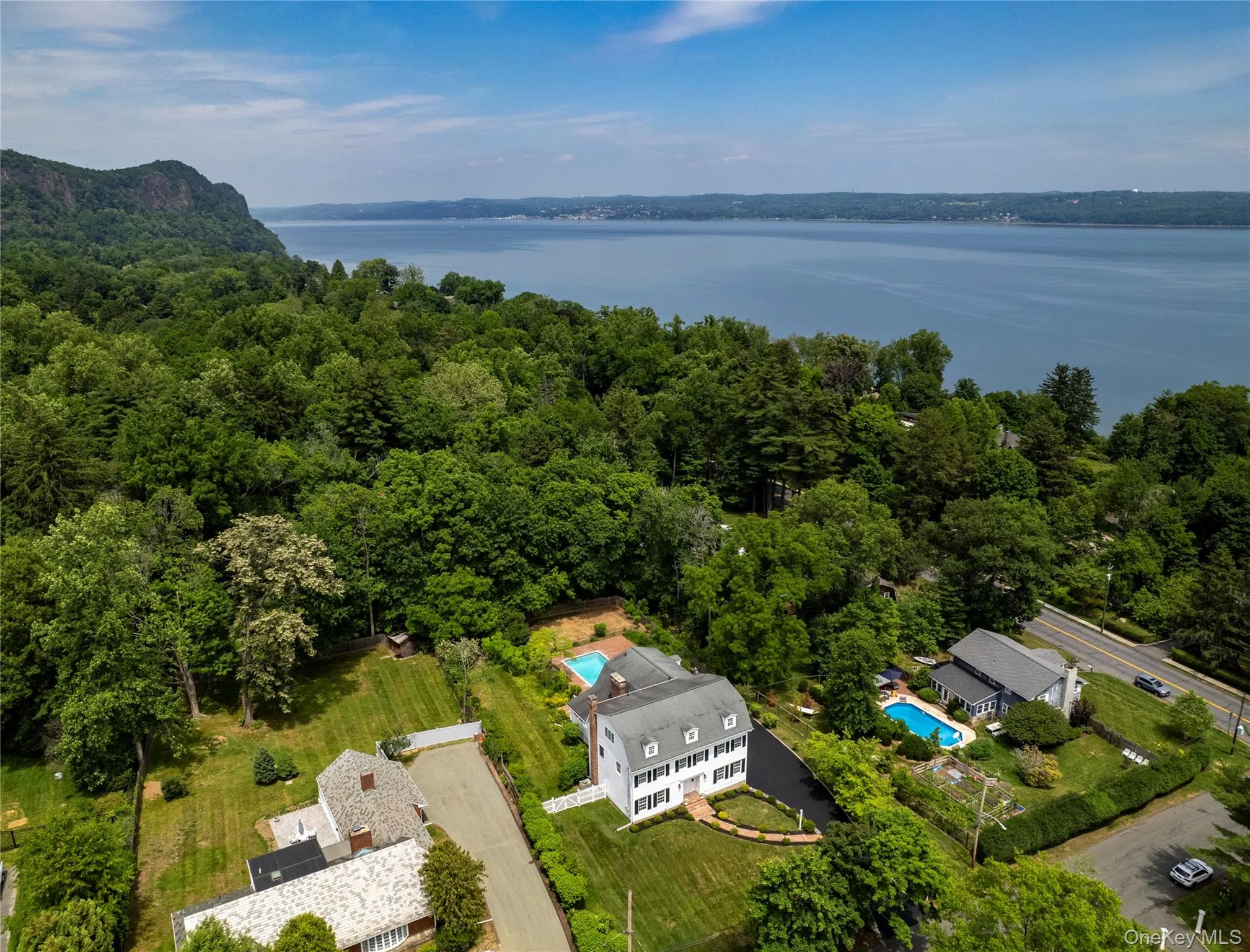 102 Birchwood Avenue, Clarkstown, NY, 6 Bedrooms Bedrooms, 16 Rooms Rooms,3 BathroomsBathrooms,Residential,For Rent,Birchwood,0,1013711 102 Birchwood Avenue, Clarkstown, NY, 6 Bedrooms Bedrooms, 16 Rooms Rooms,3 BathroomsBathrooms,Residential,For Rent,Birchwood,0,1013711