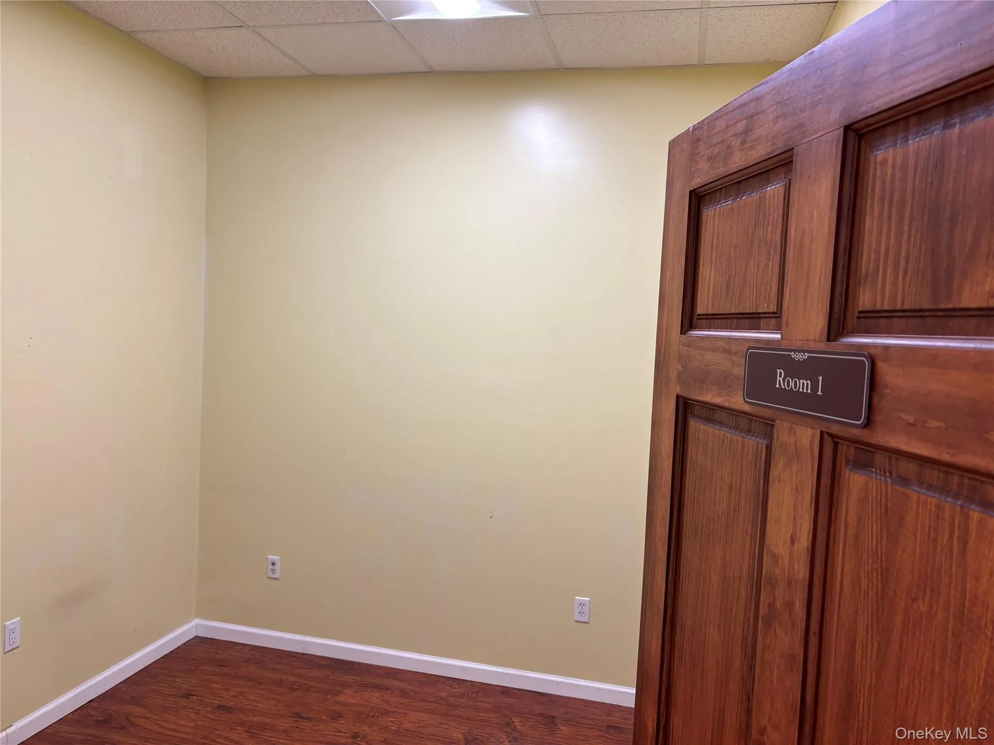 Office 1 Office 1