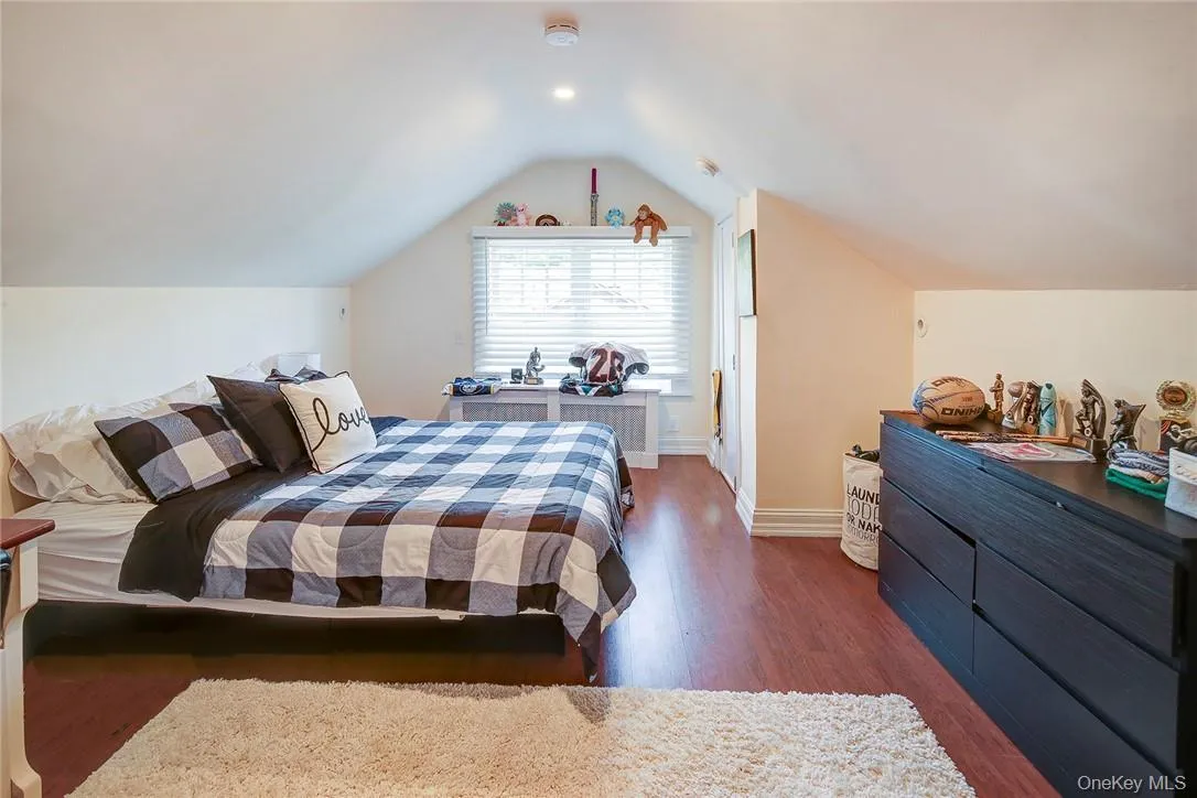 additional 3rd floor Bedroom with hard wood floors additional 3rd floor Bedroom with hard wood floors