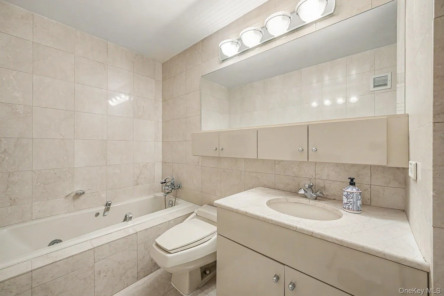 160 66th Street, New York, NY, 3 Bedrooms Bedrooms, 6 Rooms Rooms,3 BathroomsBathrooms,Residential,For Rent,66th,0,1013714 160 66th Street, New York, NY, 3 Bedrooms Bedrooms, 6 Rooms Rooms,3 BathroomsBathrooms,Residential,For Rent,66th,0,1013714