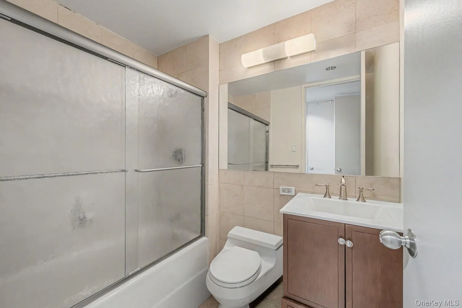 160 66th Street, New York, NY, 3 Bedrooms Bedrooms, 6 Rooms Rooms,3 BathroomsBathrooms,Residential,For Rent,66th,0,1013714 160 66th Street, New York, NY, 3 Bedrooms Bedrooms, 6 Rooms Rooms,3 BathroomsBathrooms,Residential,For Rent,66th,0,1013714