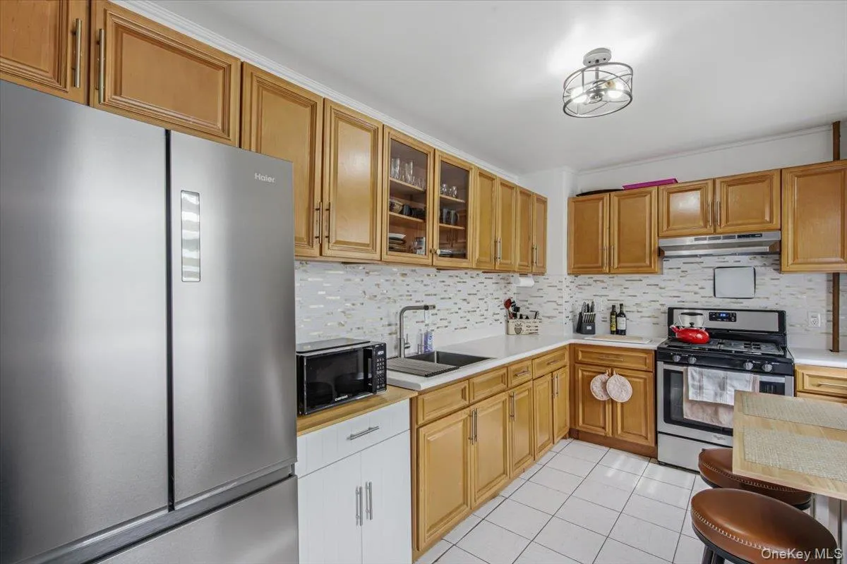Eat in Kitchen Eat in Kitchen