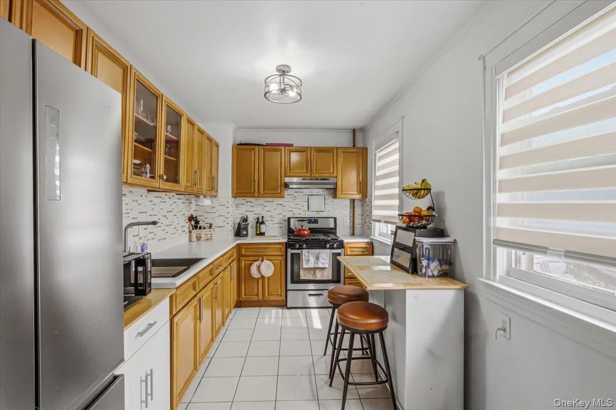 94-26 210th Street, New York, NY, 3 Bedrooms Bedrooms, 7 Rooms Rooms,1 BathroomBathrooms,Residential,For Rent,210th,0,1013715 94-26 210th Street, New York, NY, 3 Bedrooms Bedrooms, 7 Rooms Rooms,1 BathroomBathrooms,Residential,For Rent,210th,0,1013715