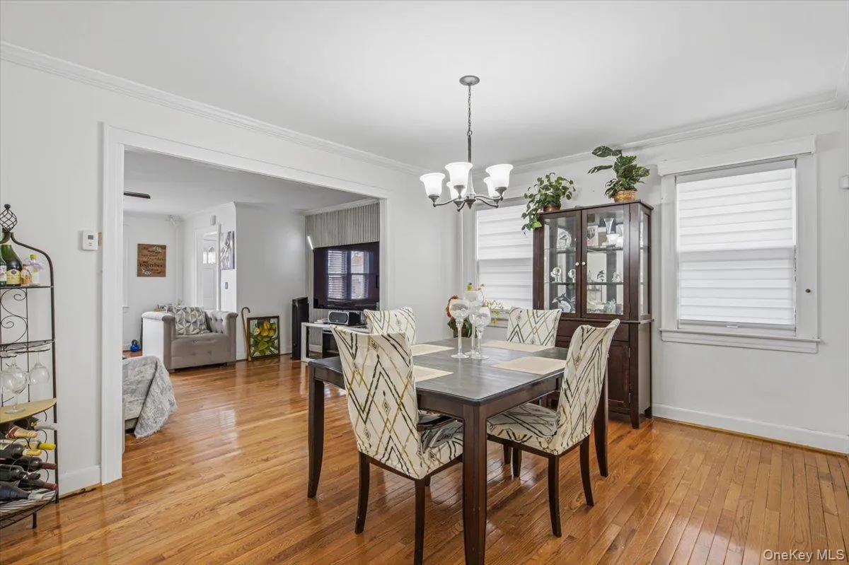 94-26 210th Street, New York, NY, 3 Bedrooms Bedrooms, 7 Rooms Rooms,1 BathroomBathrooms,Residential,For Rent,210th,0,1013715 94-26 210th Street, New York, NY, 3 Bedrooms Bedrooms, 7 Rooms Rooms,1 BathroomBathrooms,Residential,For Rent,210th,0,1013715