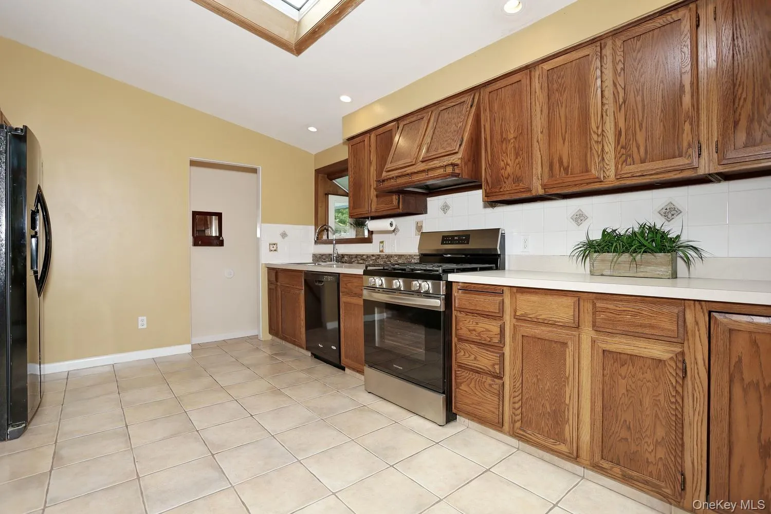 16 Heather Lane, Clarkstown, NY, 3 Bedrooms Bedrooms, 6 Rooms Rooms,2 BathroomsBathrooms,Residential,For Rent,Heather,0,KEY1013716 16 Heather Lane, Clarkstown, NY, 3 Bedrooms Bedrooms, 6 Rooms Rooms,2 BathroomsBathrooms,Residential,For Rent,Heather,0,KEY1013716
