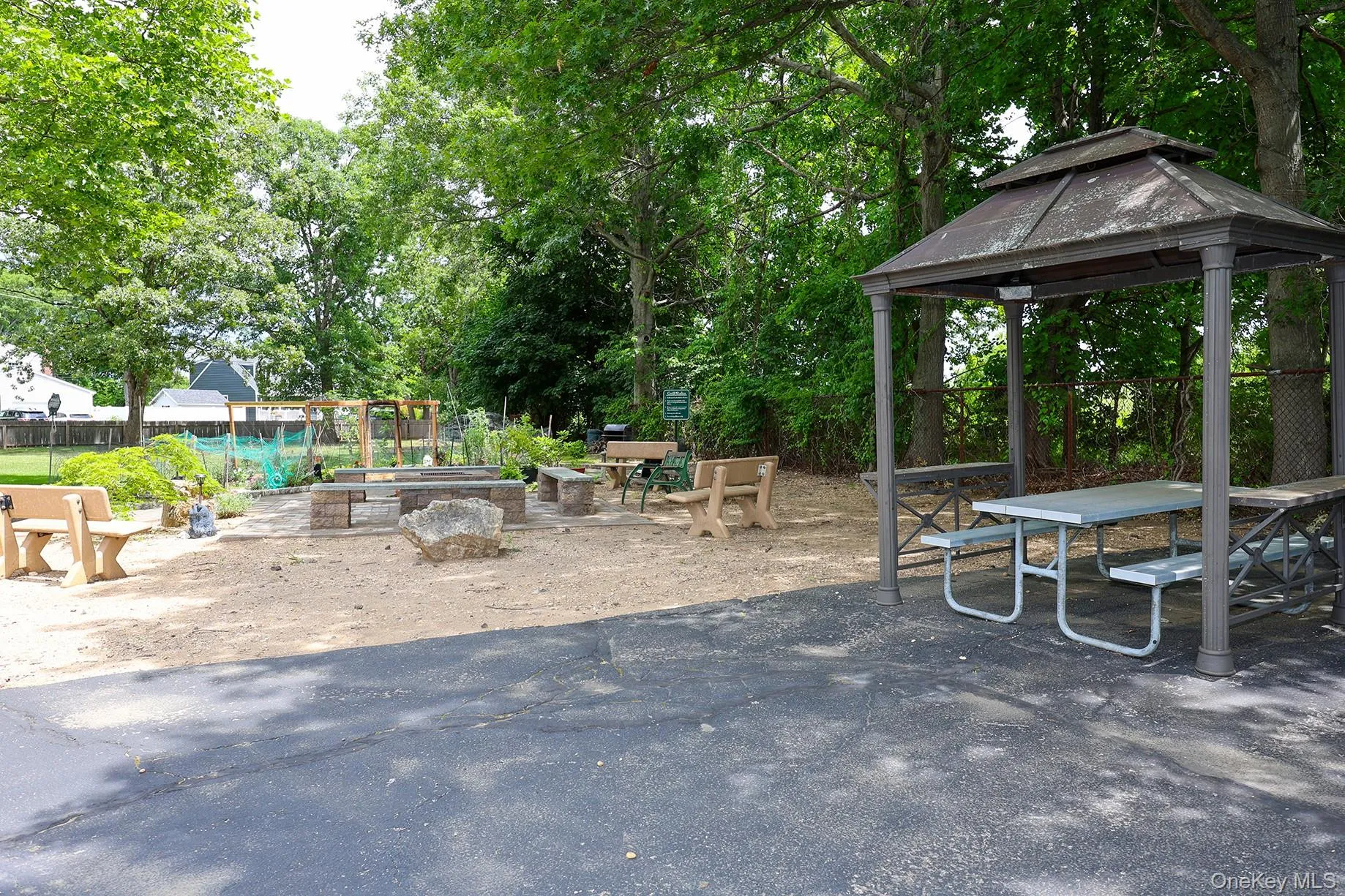 BBQ area BBQ area