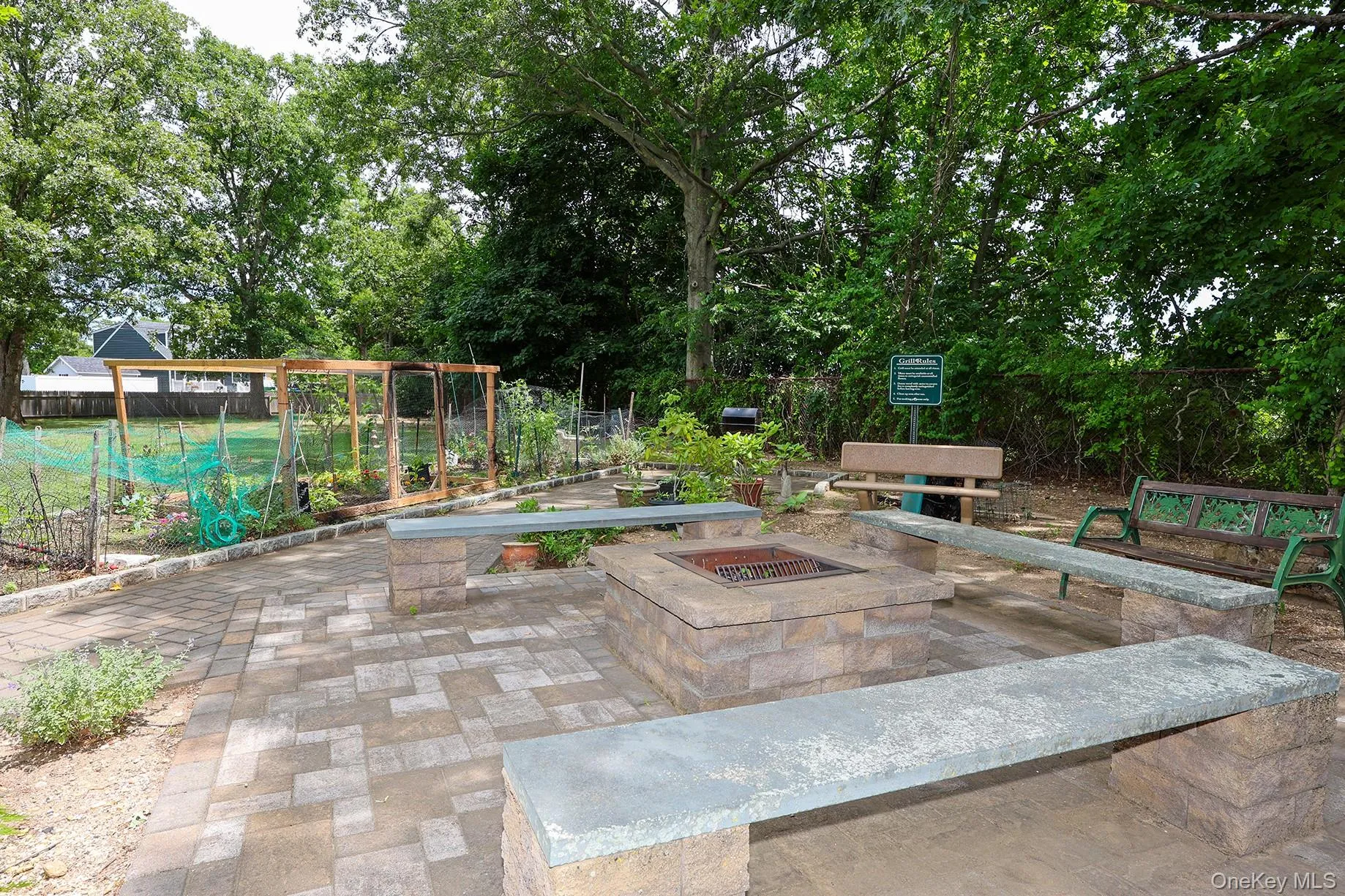 Firepit/BBQ area Firepit/BBQ area