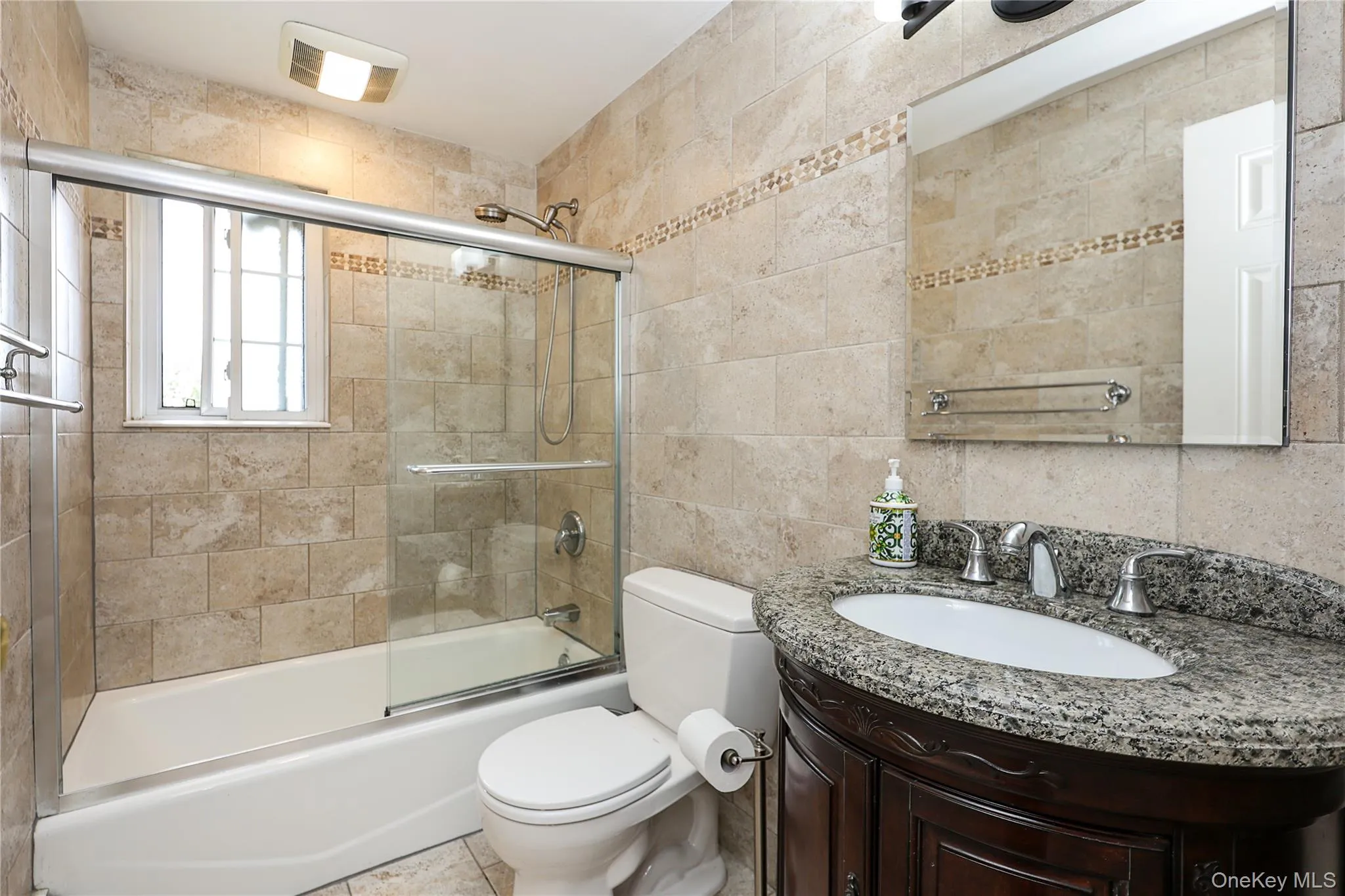 156 Jervis Avenue, Babylon, NY, 2 Bedrooms Bedrooms, 5 Rooms Rooms,1 BathroomBathrooms,Residential,For Rent,Jervis,0,1013723 156 Jervis Avenue, Babylon, NY, 2 Bedrooms Bedrooms, 5 Rooms Rooms,1 BathroomBathrooms,Residential,For Rent,Jervis,0,1013723