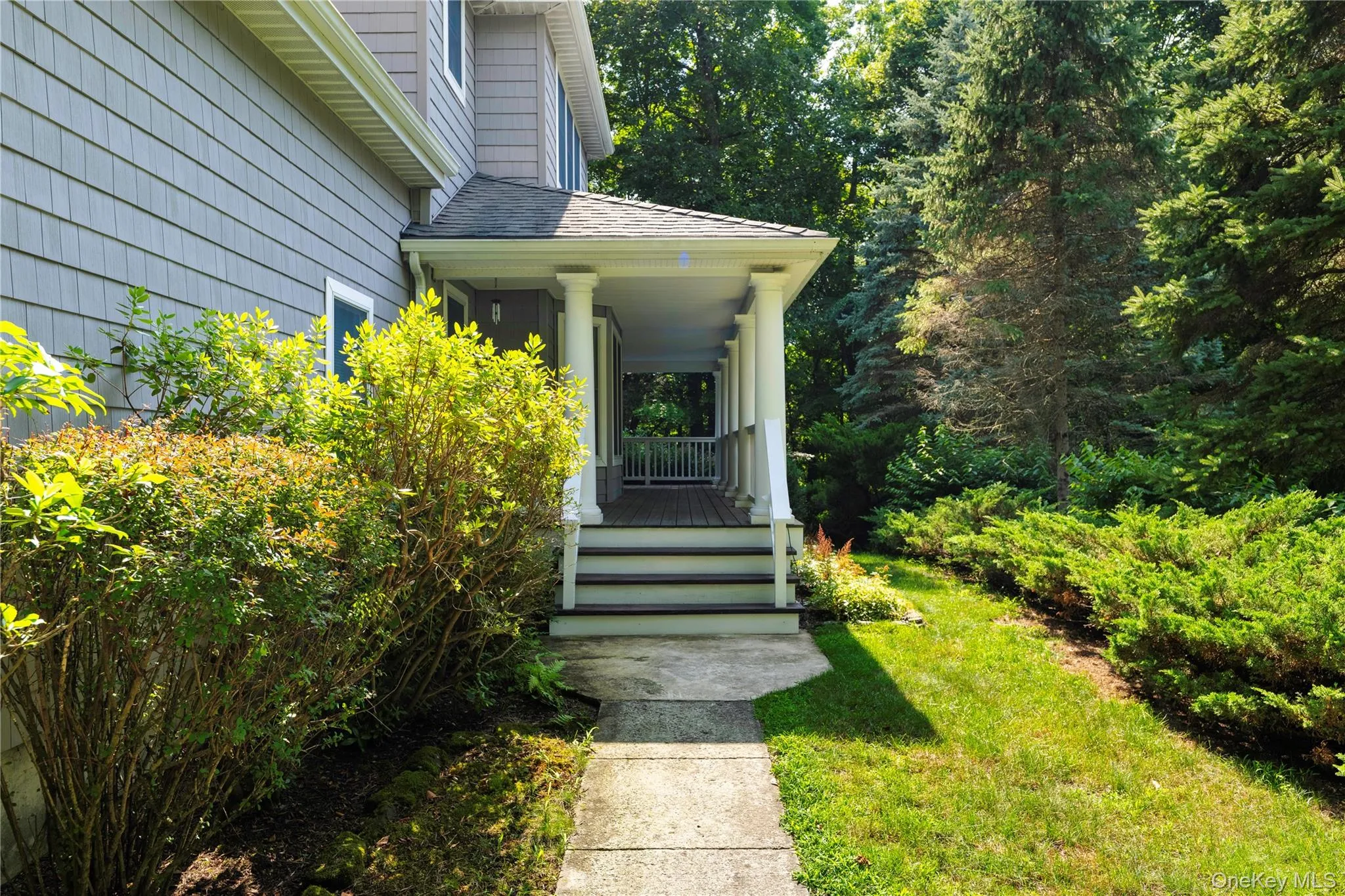 steps to the front porch steps to the front porch