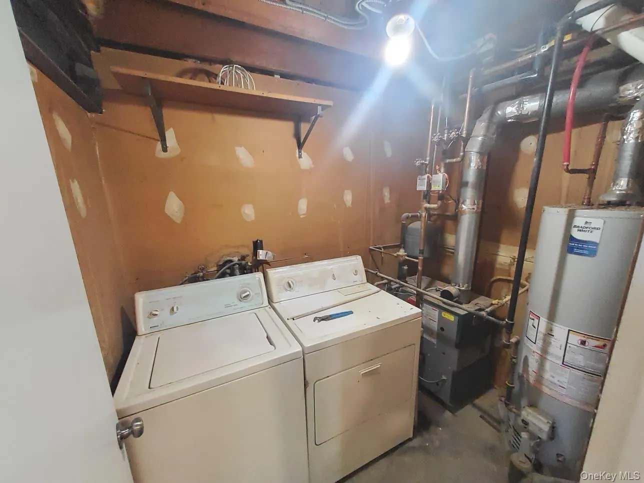 17 Hickory Street, Woodbury, NY, 4 Bedrooms Bedrooms, 8 Rooms Rooms,1 BathroomBathrooms,Residential Lease,For Rent,Hickory,0,1013731 17 Hickory Street, Woodbury, NY, 4 Bedrooms Bedrooms, 8 Rooms Rooms,1 BathroomBathrooms,Residential Lease,For Rent,Hickory,0,1013731