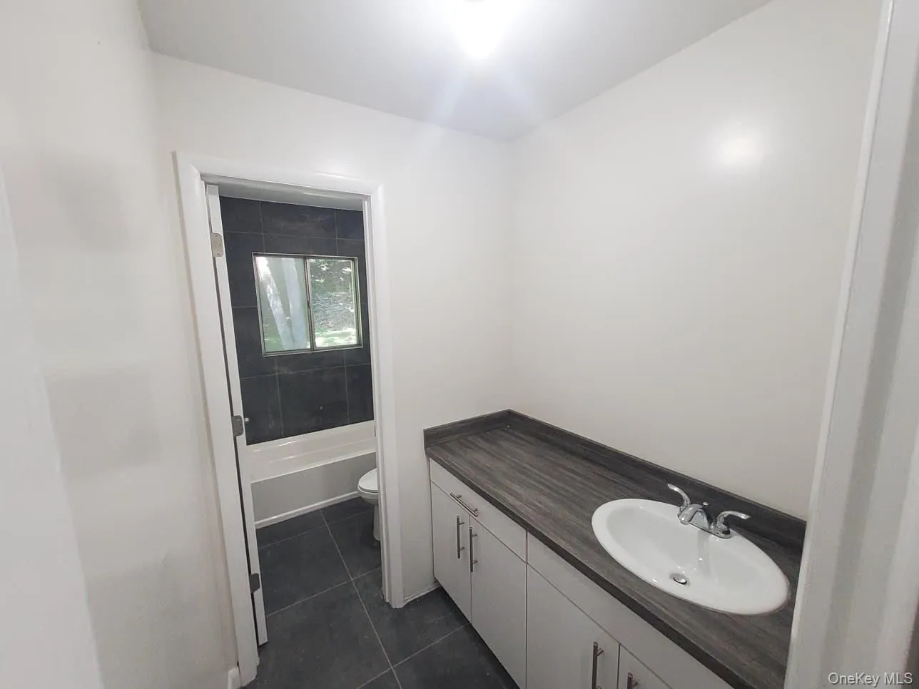 17 Hickory Street, Woodbury, NY, 4 Bedrooms Bedrooms, 8 Rooms Rooms,1 BathroomBathrooms,Residential Lease,For Rent,Hickory,0,1013731 17 Hickory Street, Woodbury, NY, 4 Bedrooms Bedrooms, 8 Rooms Rooms,1 BathroomBathrooms,Residential Lease,For Rent,Hickory,0,1013731
