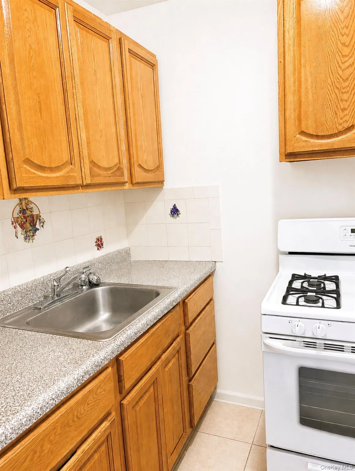 814 Tilden Street, New York, NY, 3 Rooms Rooms,1 BathroomBathrooms,Residential,For Rent,Tilden,0,1013734 814 Tilden Street, New York, NY, 3 Rooms Rooms,1 BathroomBathrooms,Residential,For Rent,Tilden,0,1013734