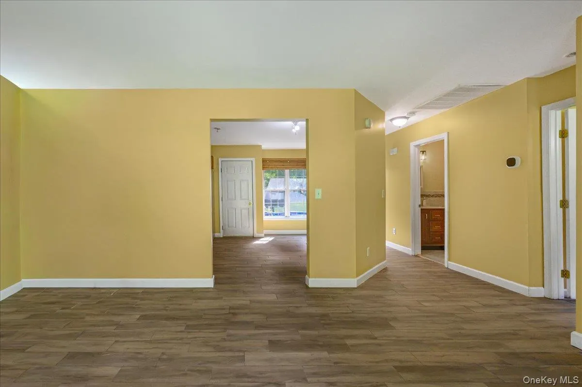 204 Mattituck Court, Huntington, NY, 2 Bedrooms Bedrooms, 4 Rooms Rooms,1 BathroomBathrooms,Residential,For Rent,Mattituck,0,1013735 204 Mattituck Court, Huntington, NY, 2 Bedrooms Bedrooms, 4 Rooms Rooms,1 BathroomBathrooms,Residential,For Rent,Mattituck,0,1013735