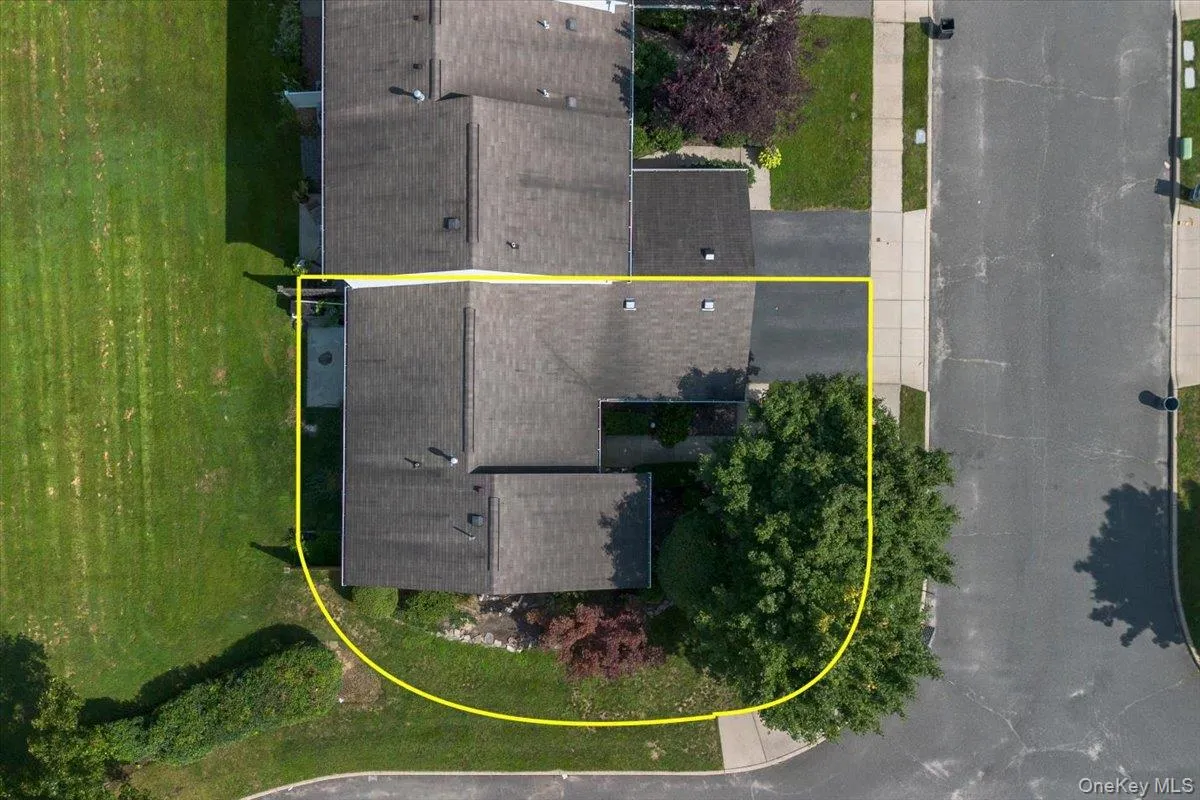 204 Mattituck Court, Huntington, NY, 2 Bedrooms Bedrooms, 4 Rooms Rooms,1 BathroomBathrooms,Residential,For Rent,Mattituck,0,1013735 204 Mattituck Court, Huntington, NY, 2 Bedrooms Bedrooms, 4 Rooms Rooms,1 BathroomBathrooms,Residential,For Rent,Mattituck,0,1013735