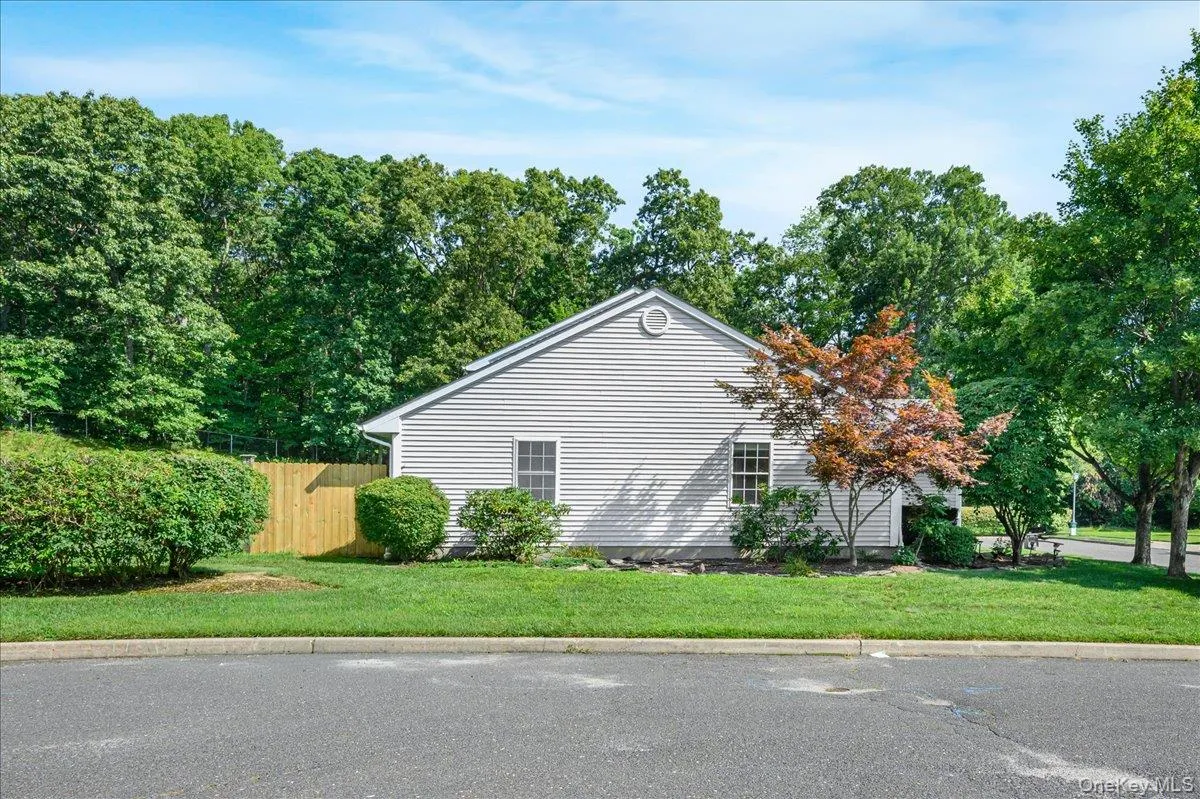 204 Mattituck Court, Huntington, NY, 2 Bedrooms Bedrooms, 4 Rooms Rooms,1 BathroomBathrooms,Residential,For Rent,Mattituck,0,1013735 204 Mattituck Court, Huntington, NY, 2 Bedrooms Bedrooms, 4 Rooms Rooms,1 BathroomBathrooms,Residential,For Rent,Mattituck,0,1013735