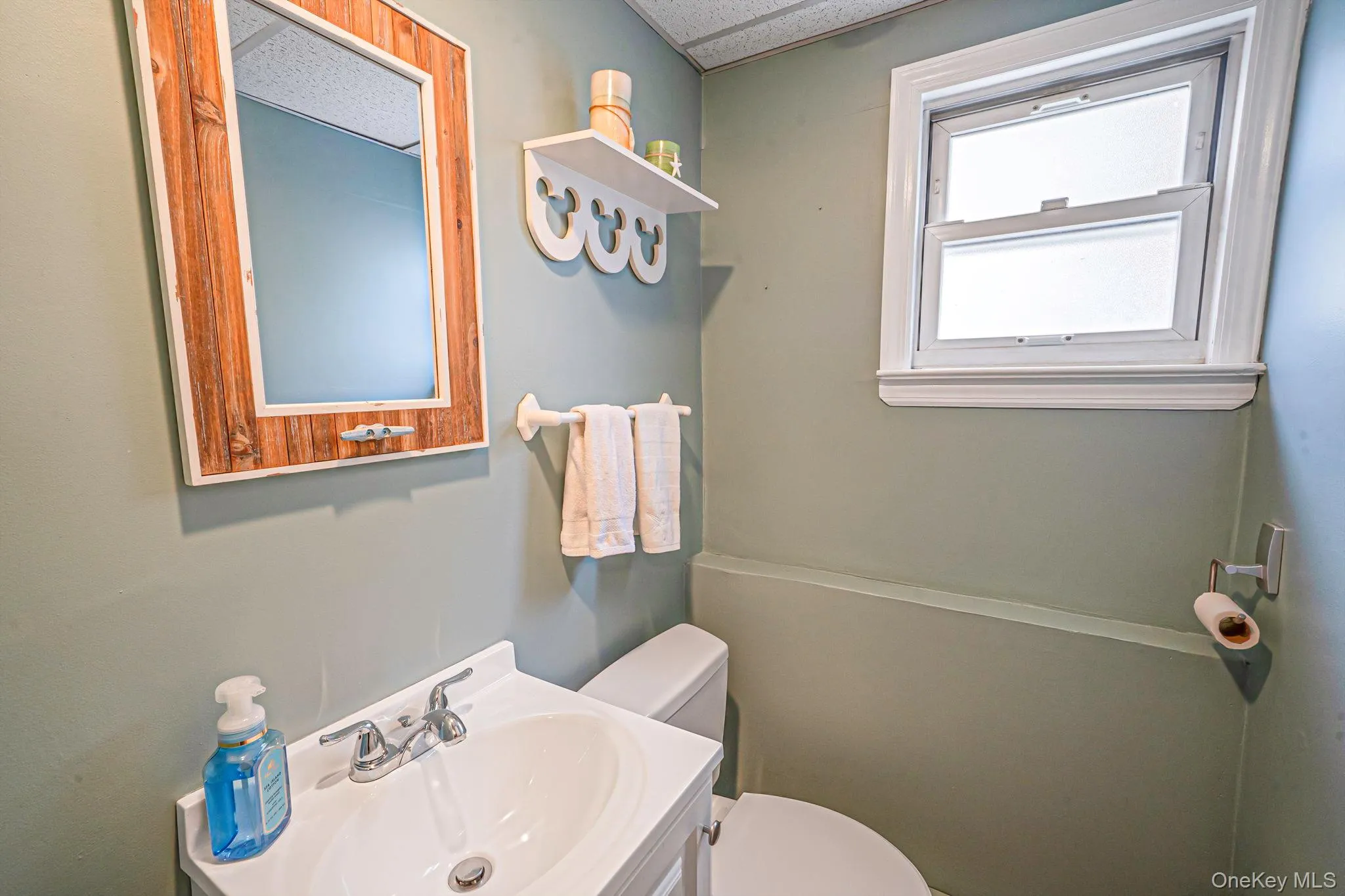 92 19th Street, Babylon, NY, 3 Bedrooms Bedrooms, 7 Rooms Rooms,1 BathroomBathrooms,Residential,For Rent,19th,0,1013736 92 19th Street, Babylon, NY, 3 Bedrooms Bedrooms, 7 Rooms Rooms,1 BathroomBathrooms,Residential,For Rent,19th,0,1013736