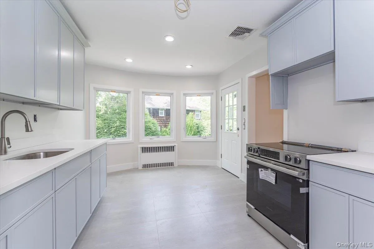 890 Carol Court, Hempstead, NY, 4 Bedrooms Bedrooms, 8 Rooms Rooms,3 BathroomsBathrooms,Residential,For Rent,Carol,0,1013740 890 Carol Court, Hempstead, NY, 4 Bedrooms Bedrooms, 8 Rooms Rooms,3 BathroomsBathrooms,Residential,For Rent,Carol,0,1013740