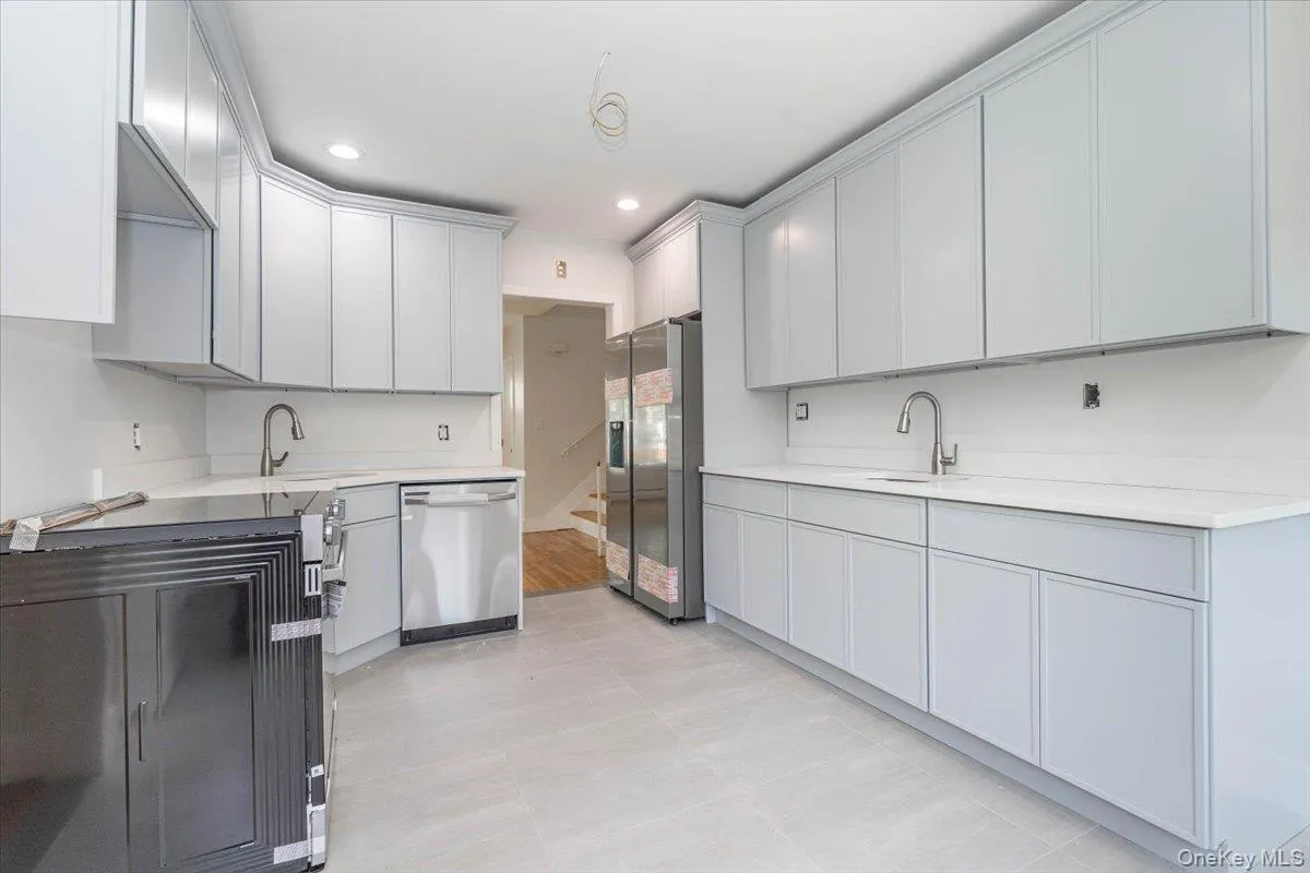 890 Carol Court, Hempstead, NY, 4 Bedrooms Bedrooms, 8 Rooms Rooms,3 BathroomsBathrooms,Residential,For Rent,Carol,0,1013740 890 Carol Court, Hempstead, NY, 4 Bedrooms Bedrooms, 8 Rooms Rooms,3 BathroomsBathrooms,Residential,For Rent,Carol,0,1013740