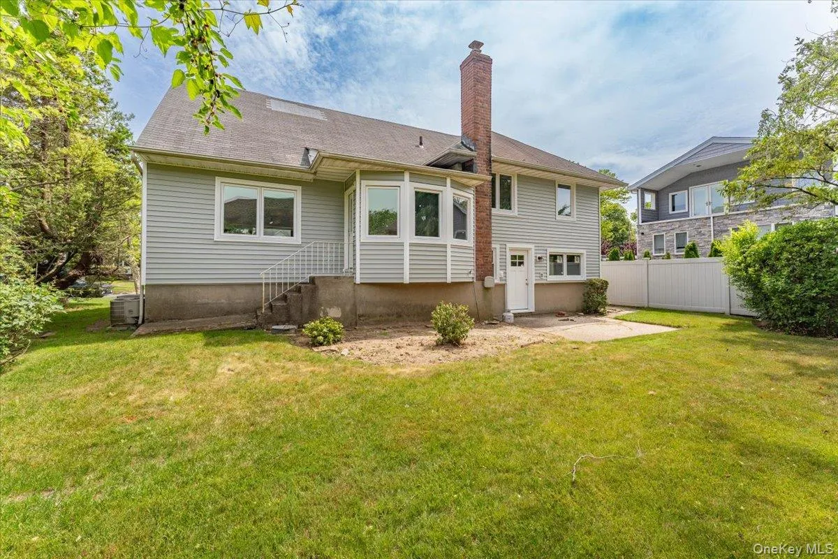 890 Carol Court, Hempstead, NY, 4 Bedrooms Bedrooms, 8 Rooms Rooms,3 BathroomsBathrooms,Residential,For Rent,Carol,0,1013740 890 Carol Court, Hempstead, NY, 4 Bedrooms Bedrooms, 8 Rooms Rooms,3 BathroomsBathrooms,Residential,For Rent,Carol,0,1013740