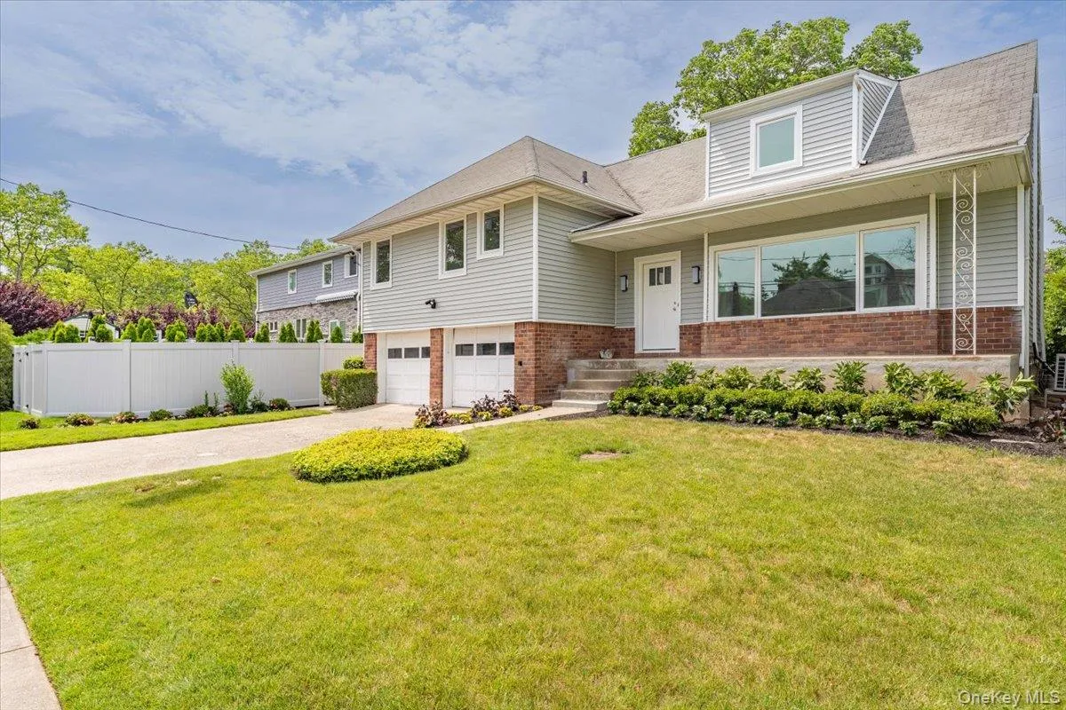 890 Carol Court, Hempstead, NY, 4 Bedrooms Bedrooms, 8 Rooms Rooms,3 BathroomsBathrooms,Residential,For Rent,Carol,0,1013740 890 Carol Court, Hempstead, NY, 4 Bedrooms Bedrooms, 8 Rooms Rooms,3 BathroomsBathrooms,Residential,For Rent,Carol,0,1013740